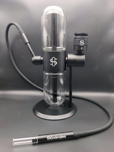 Preview pic of STÜNDENGLASS GRAVITY BONG
