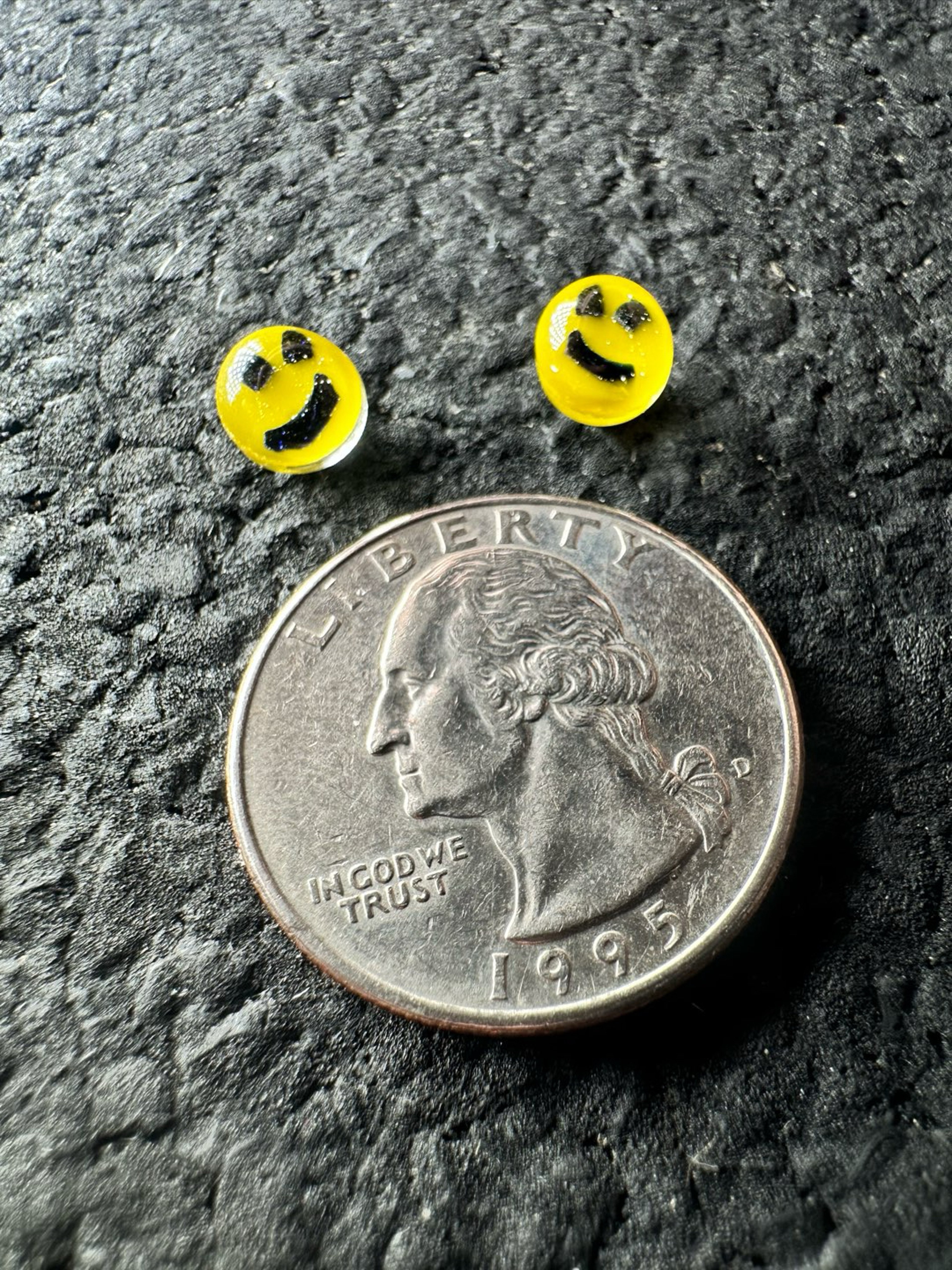 Preview pic of “AUCTION” 2 Smiley pearls
