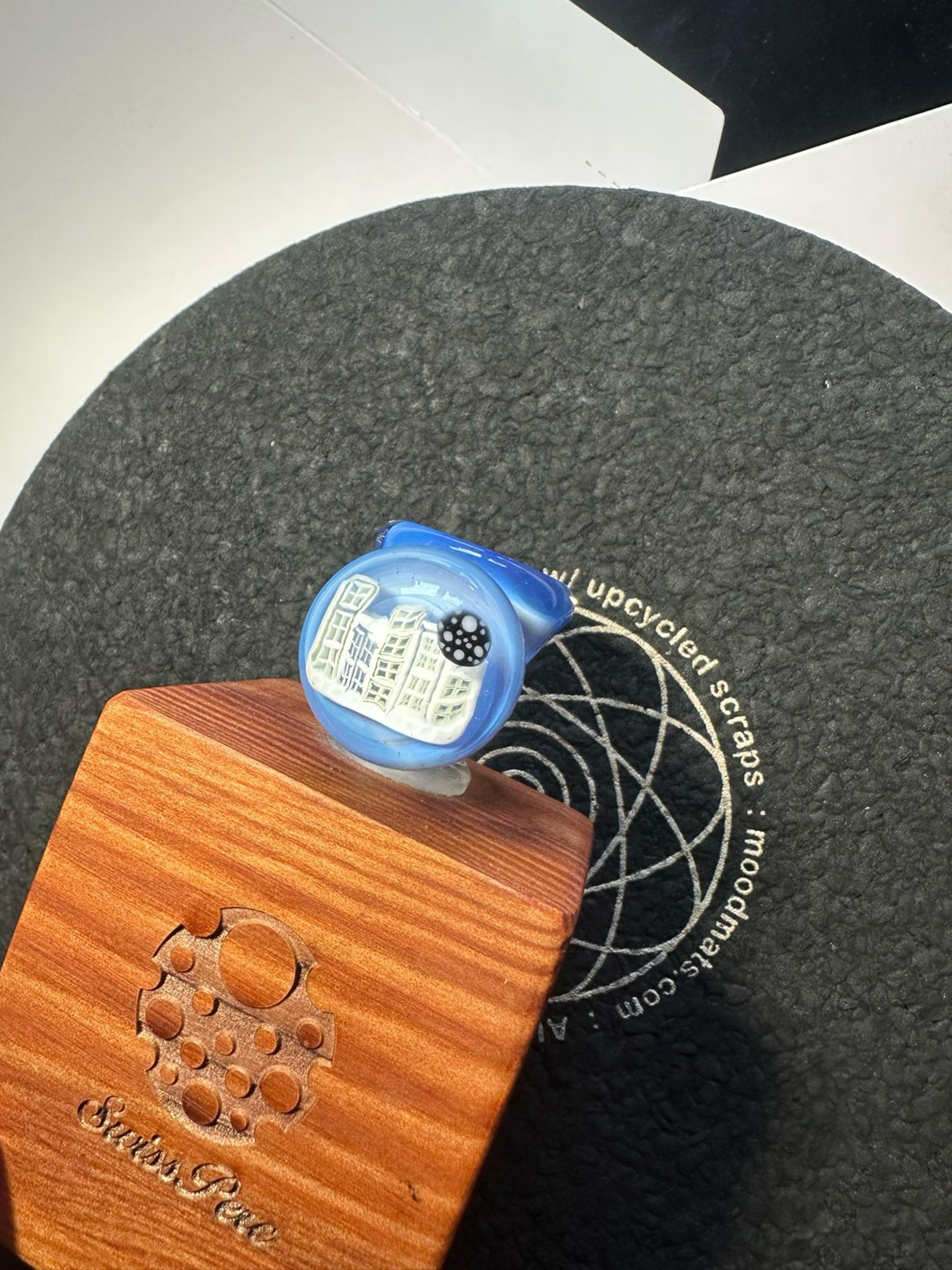 Preview pic of Swiss x Piper Dan Slide