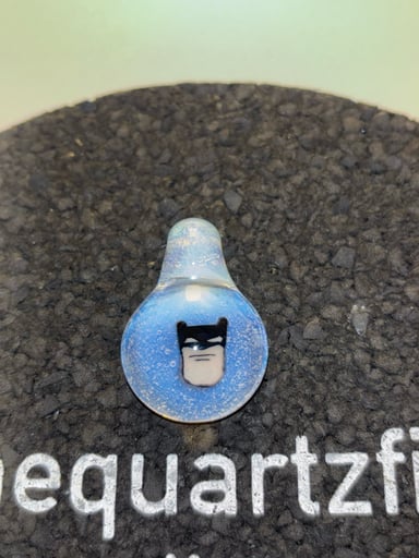 Preview pic of Oso Glass Batman pendant