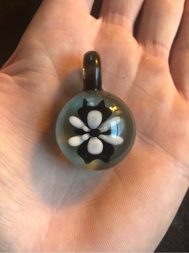 Preview pic of Clouds of glass w&b implosion pendy