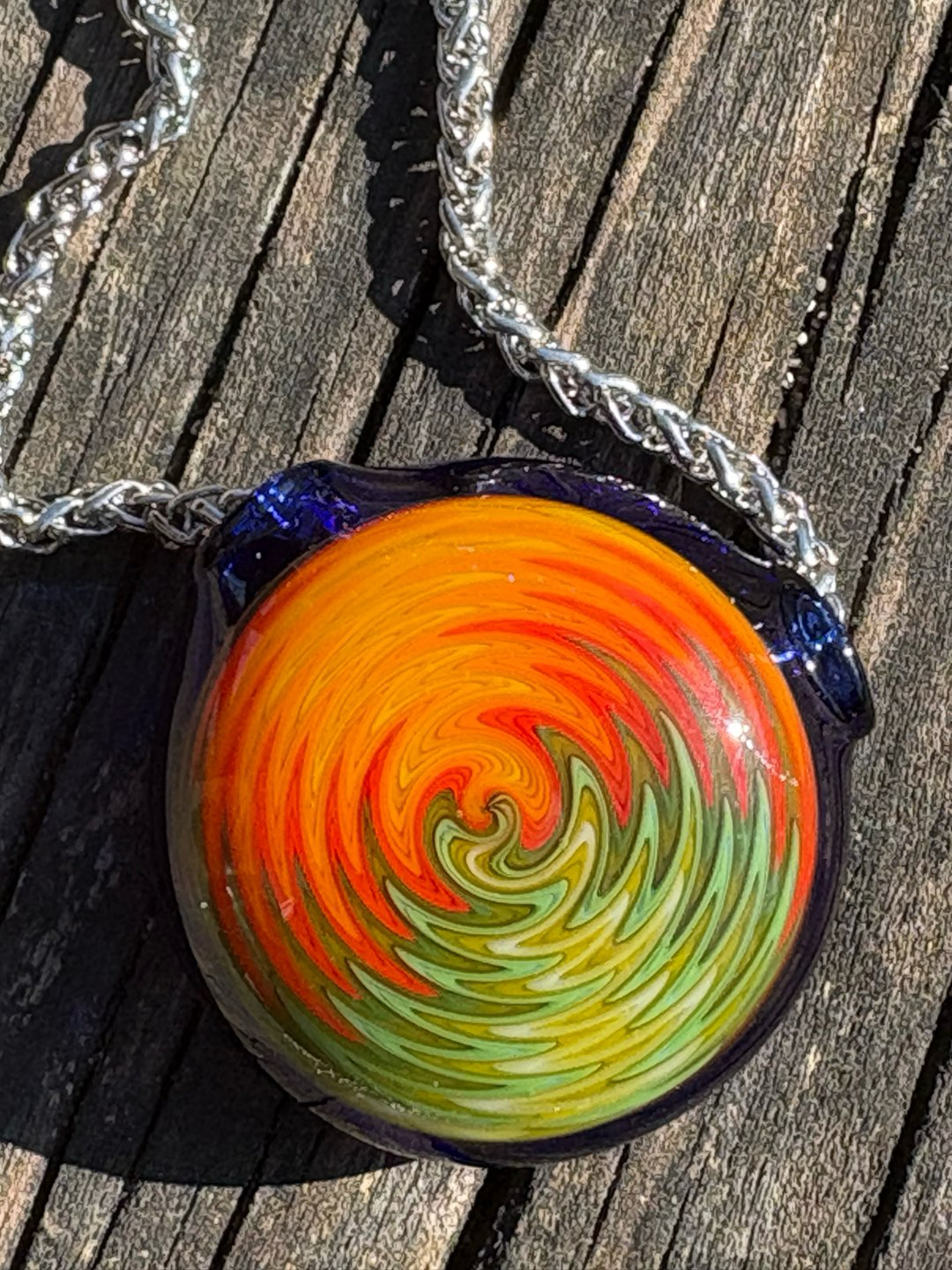 Preview pic of Plymouth Flameworks Wigwag hollow pendant