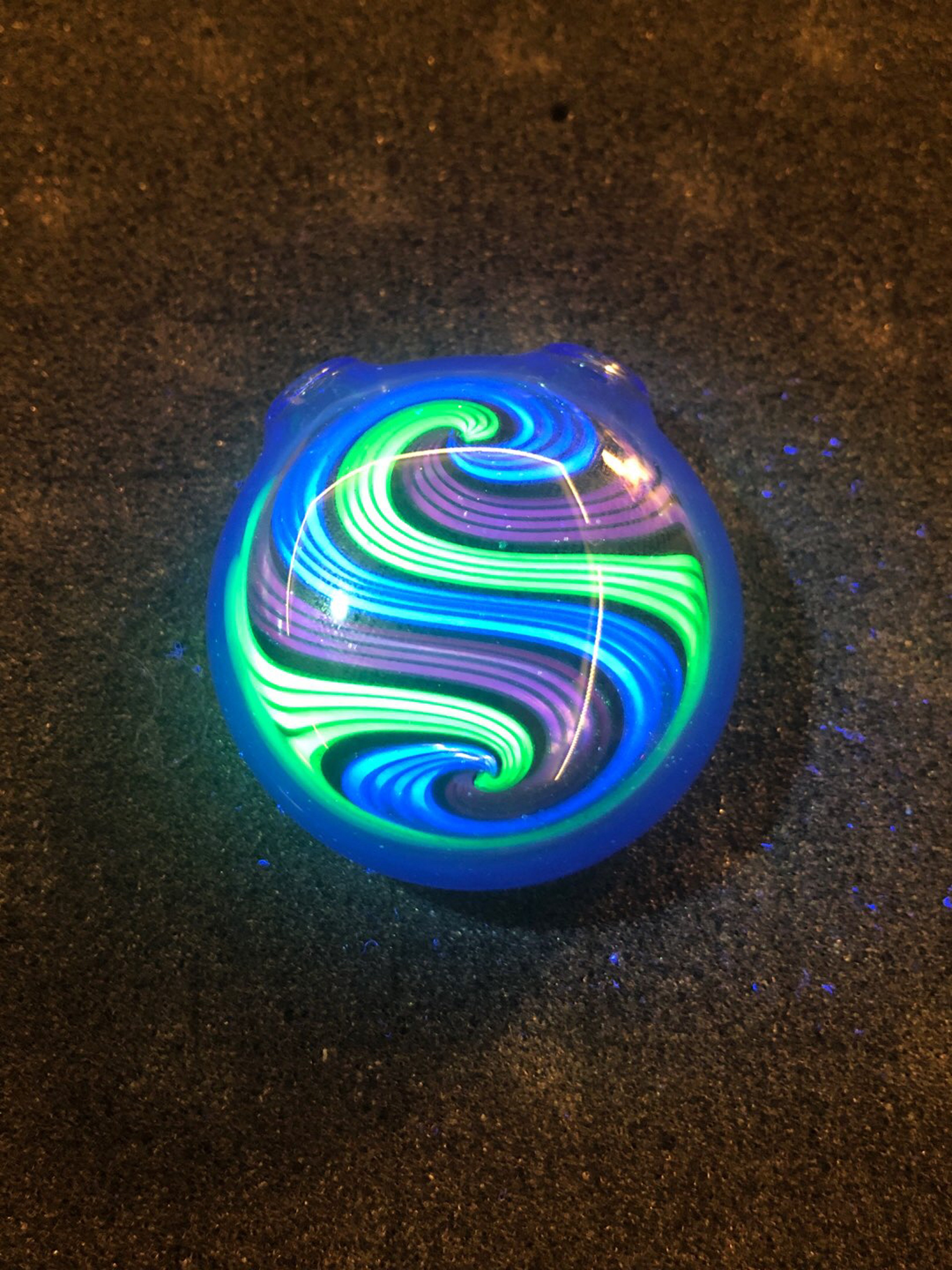 Preview pic of Kman uv (rainbow) hollow pendant
