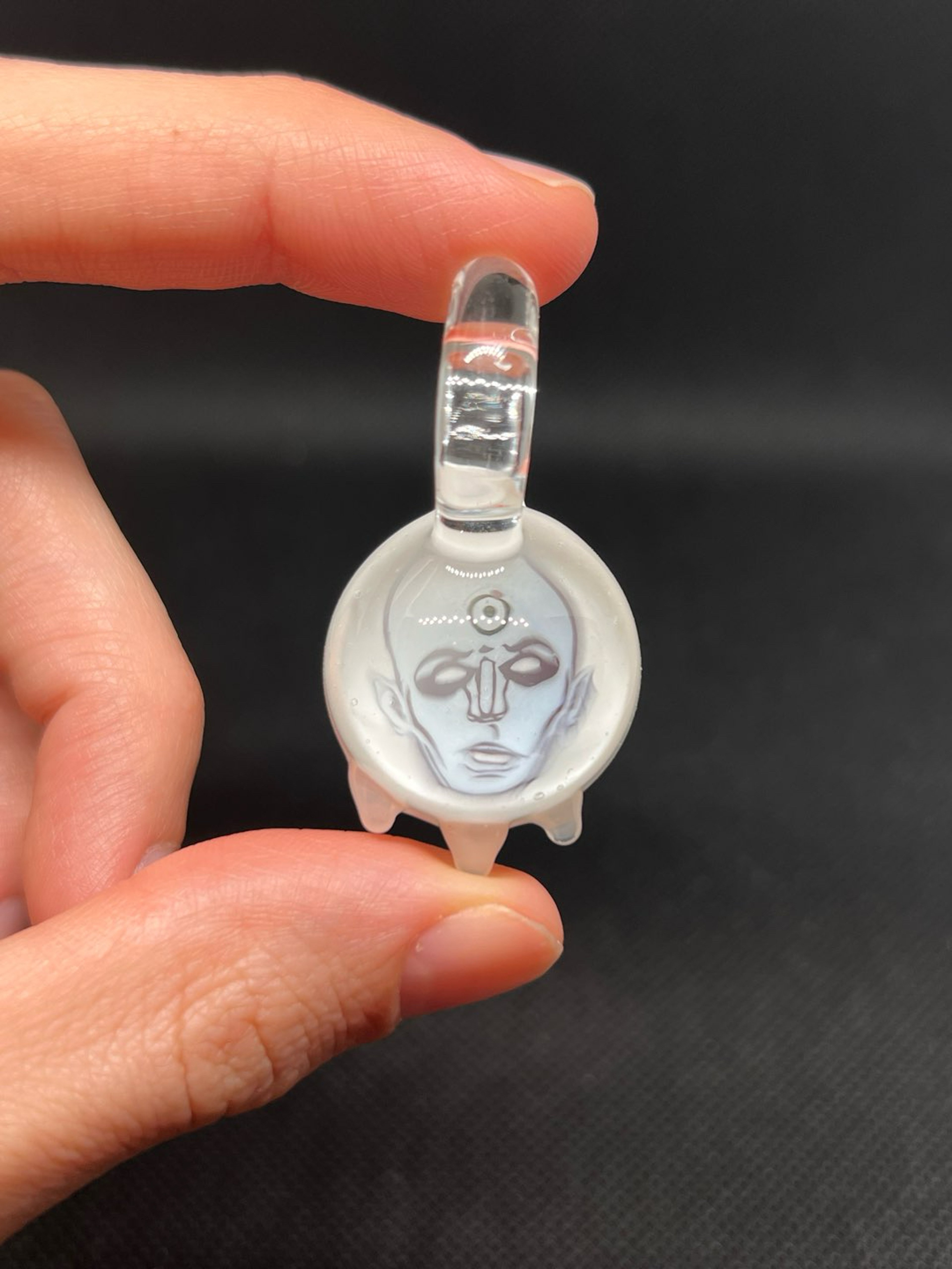 Preview pic of UV Dr.Manhattan Mille Pendant