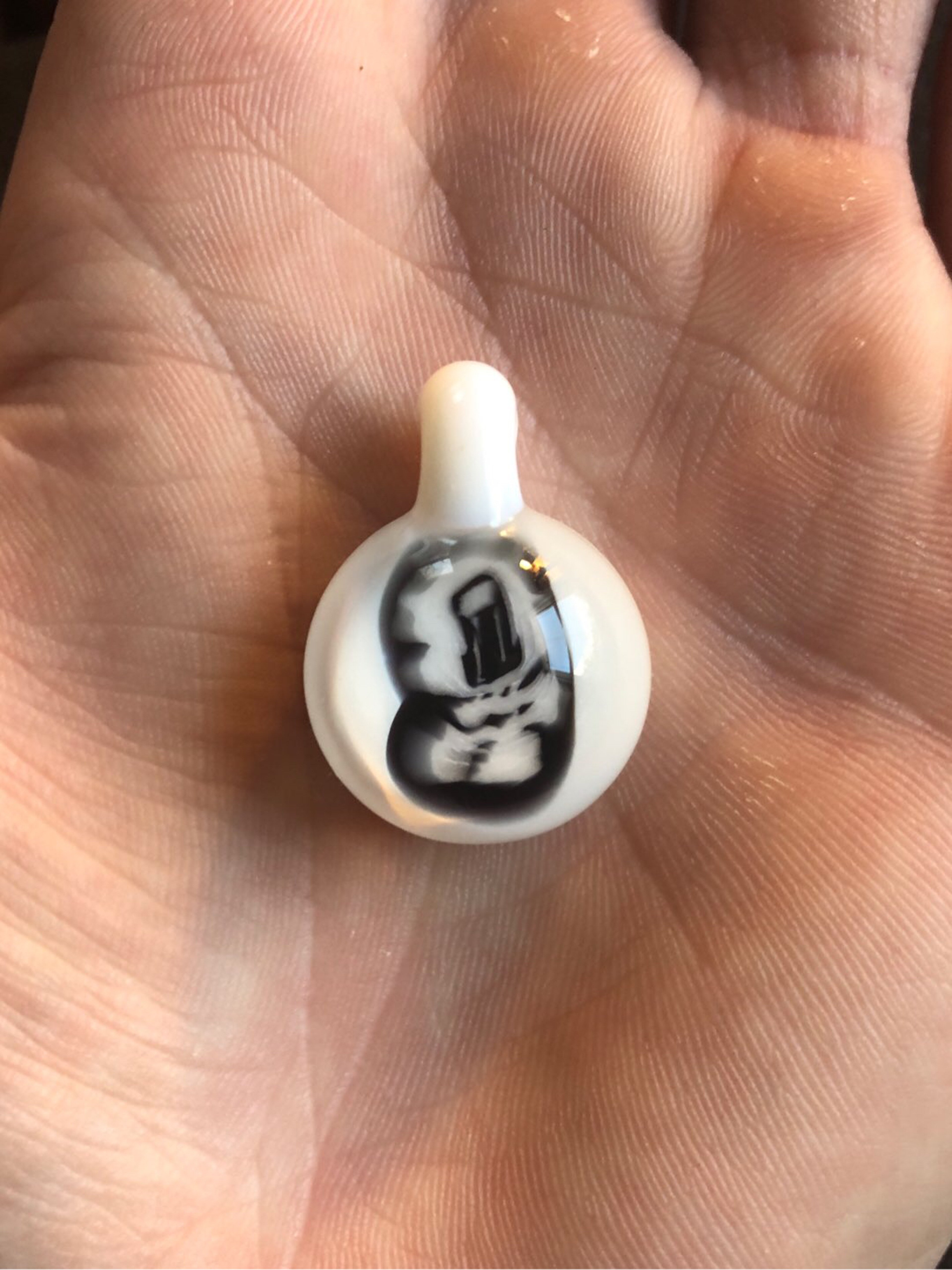 Preview pic of Ben focus face millie pendant white