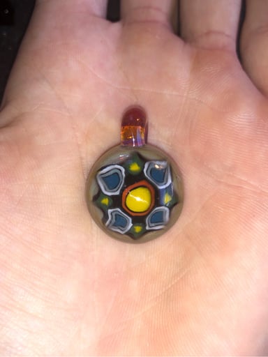 Preview pic of Ben focus abstract millie pendant
