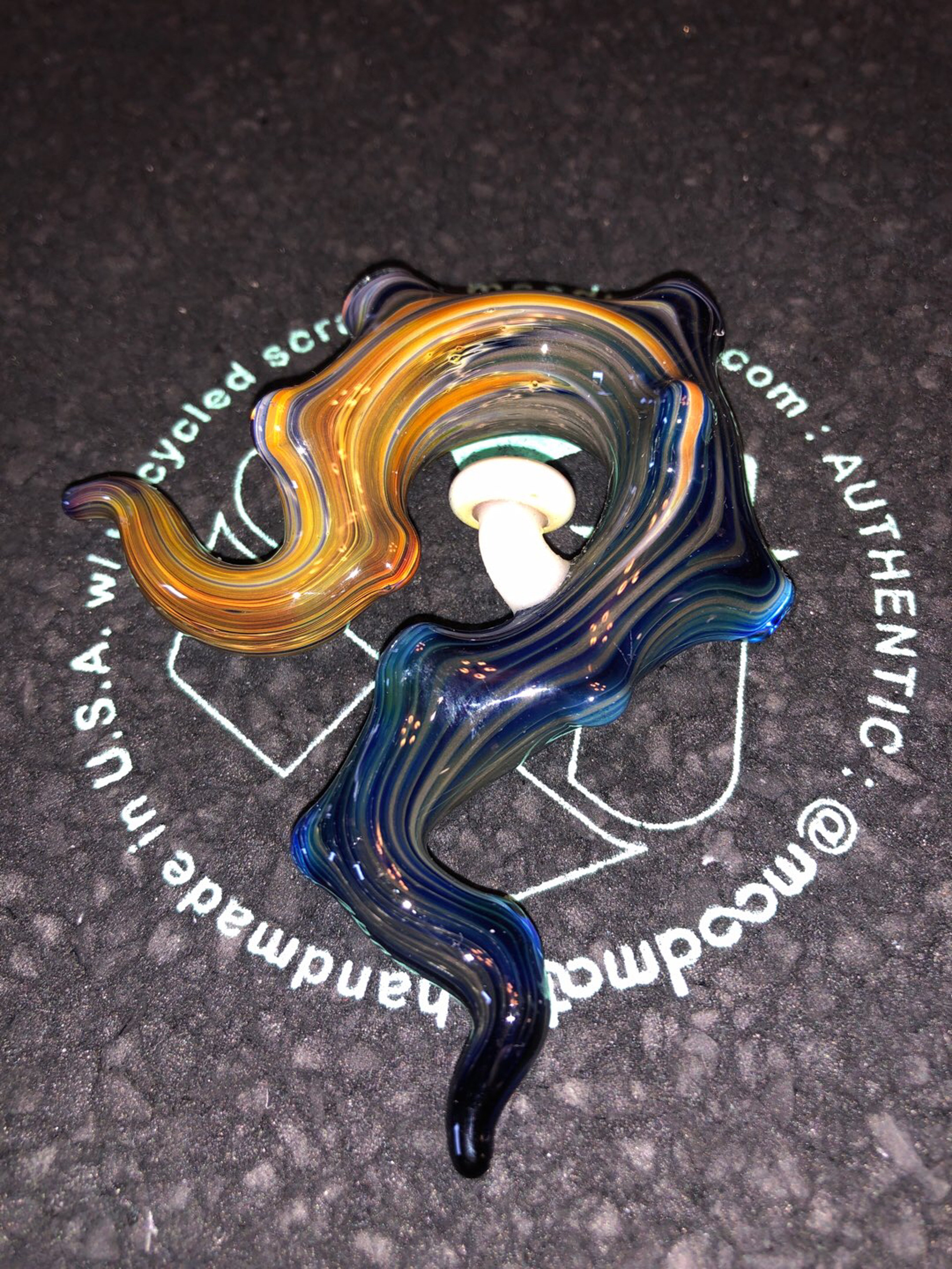 Preview pic of 2019 Hickory Pendant