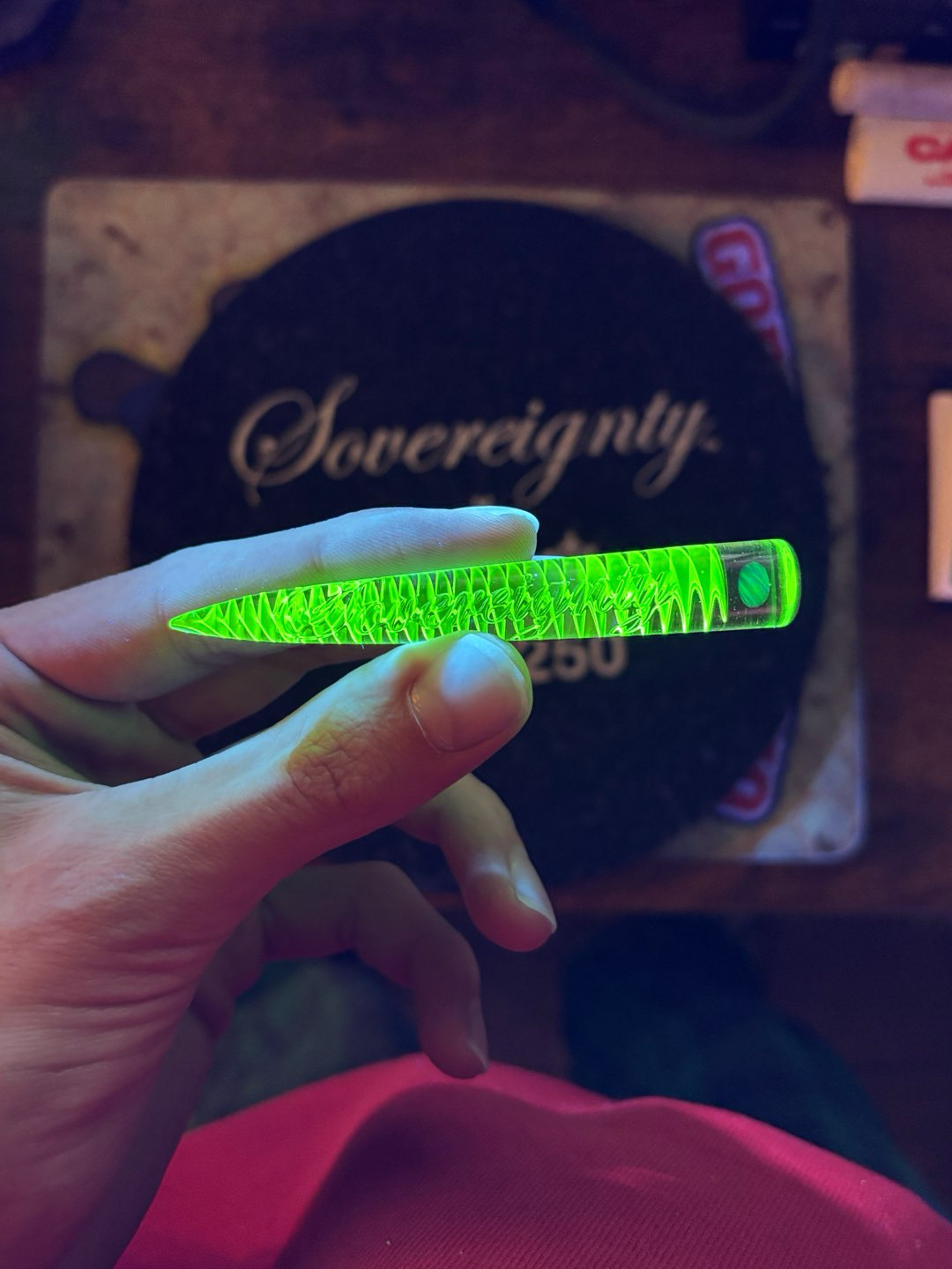 Preview pic of Sovereignty poker color is DayGlow