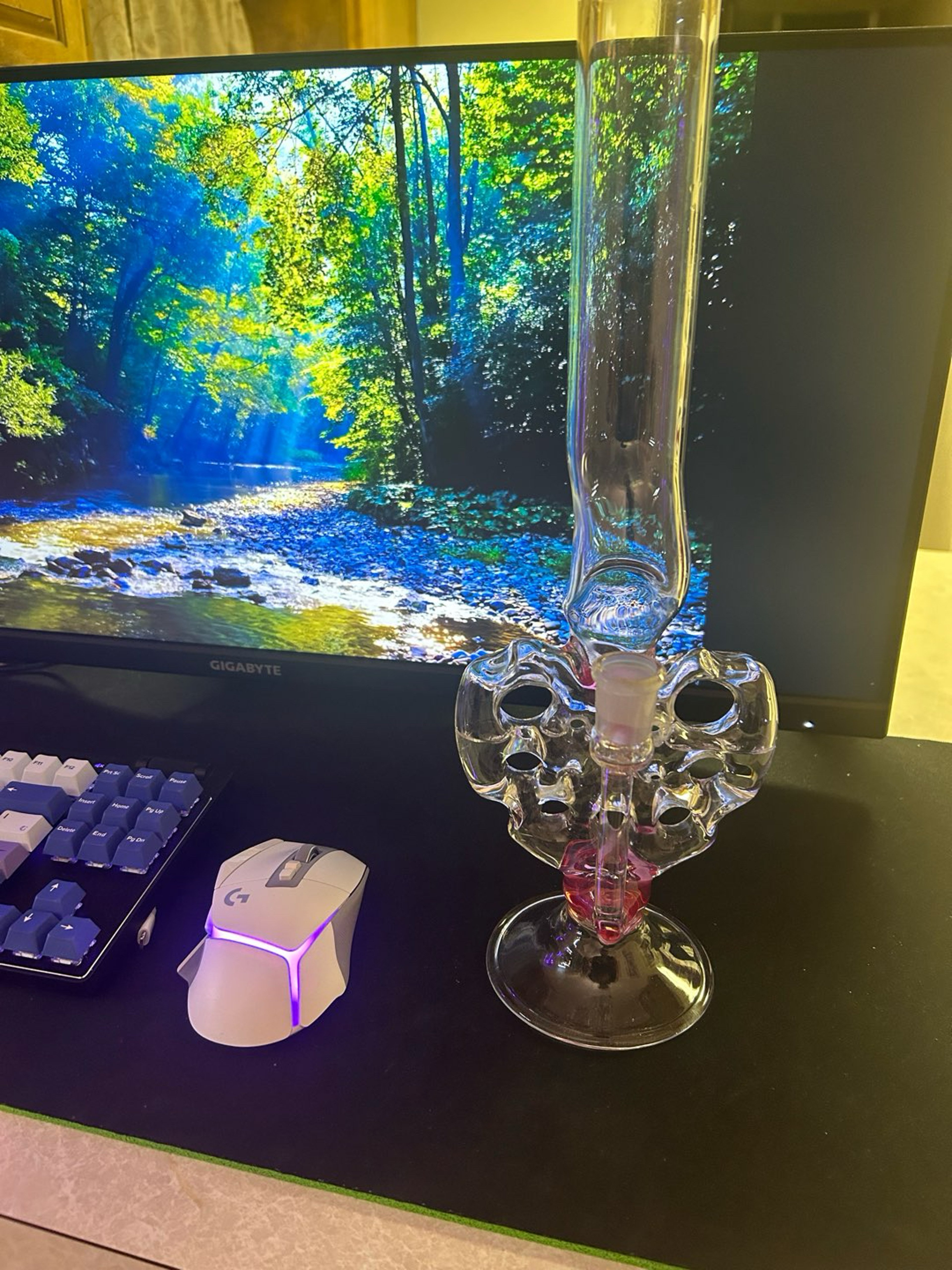 Preview pic of Jakesglass 12 Hole Heart Swiss