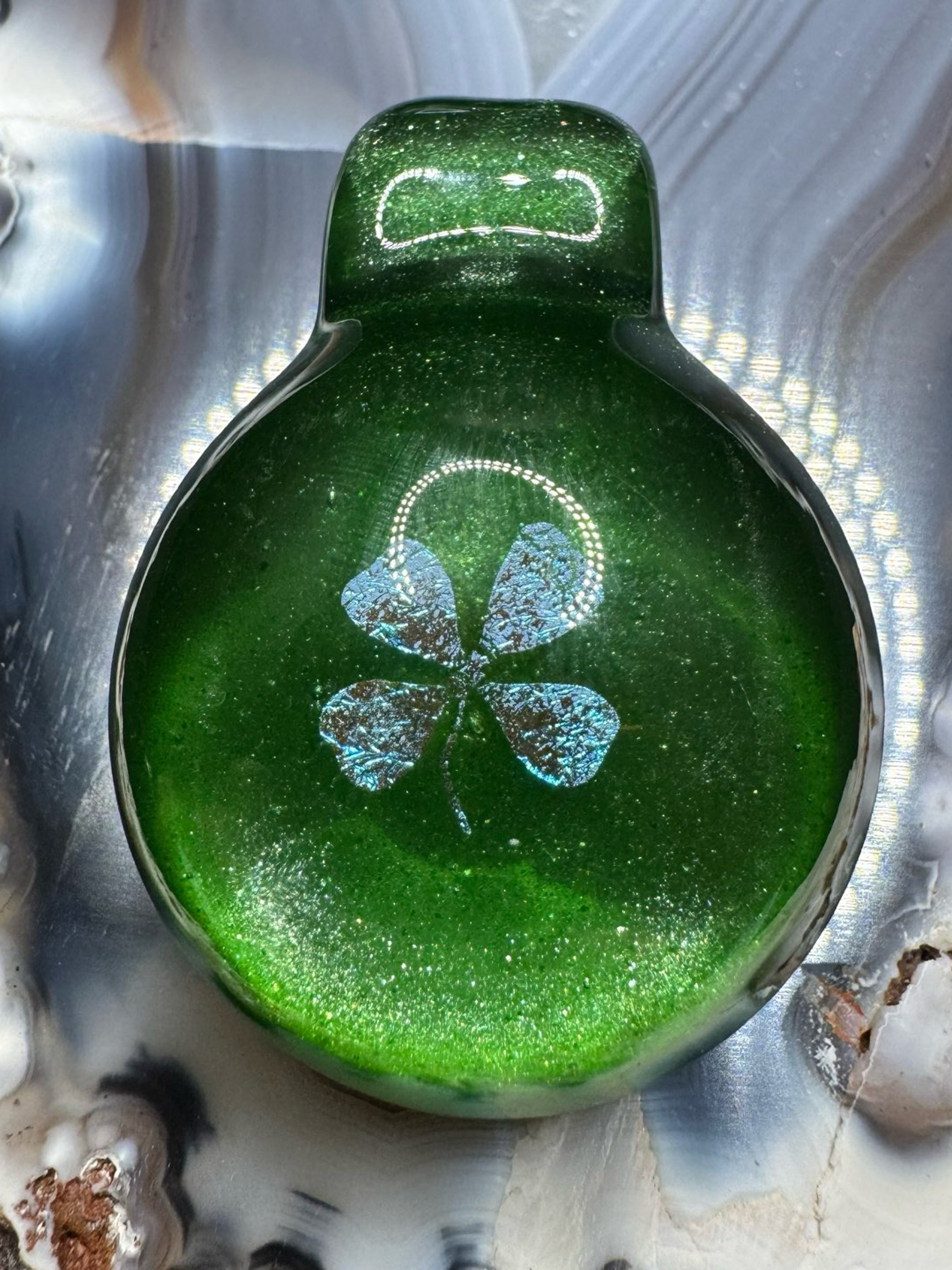 Preview pic of Dichro 4 leaf clover pendant