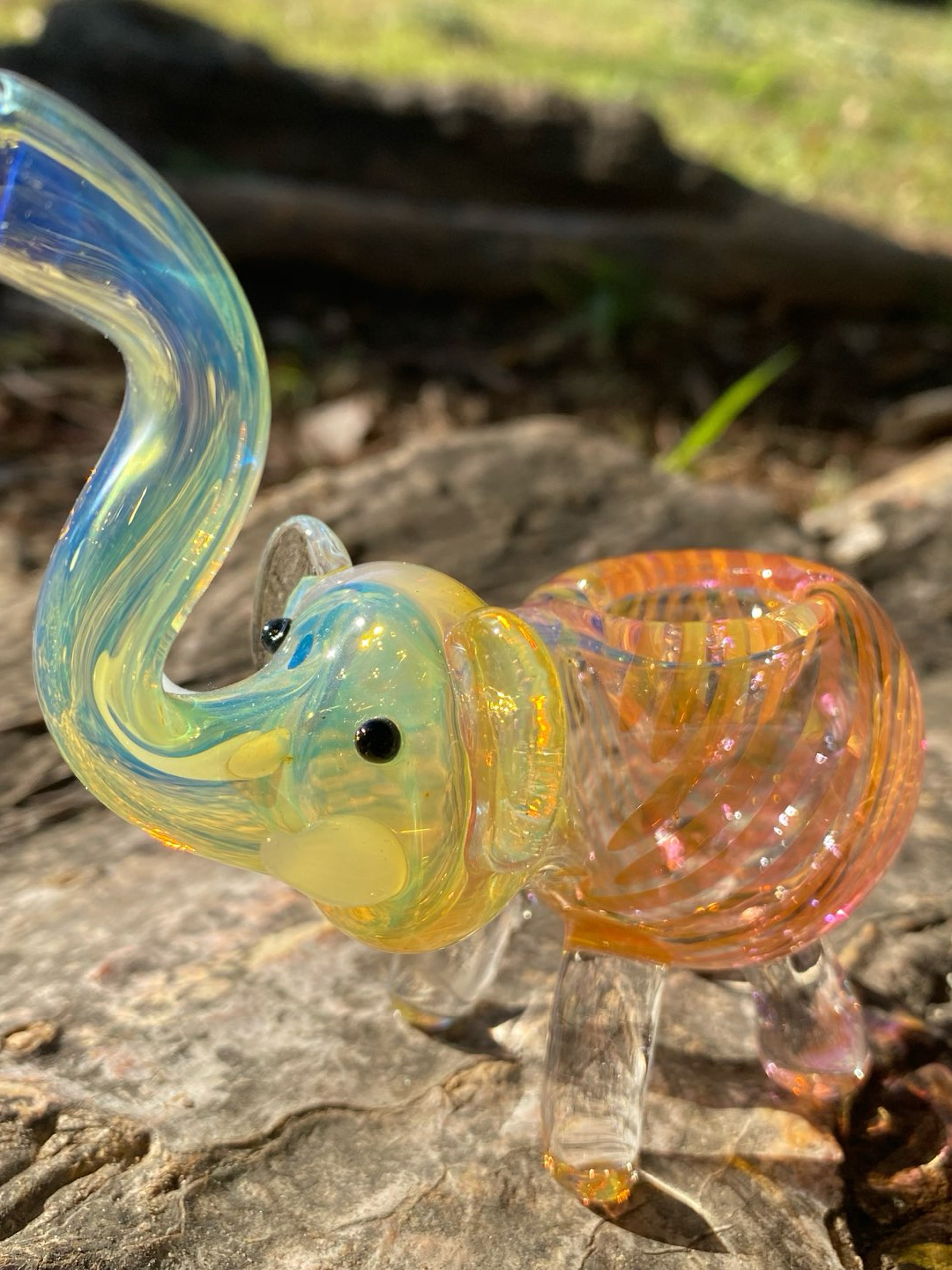 Preview pic of Elephant Glass Pipe gold and silver fumed