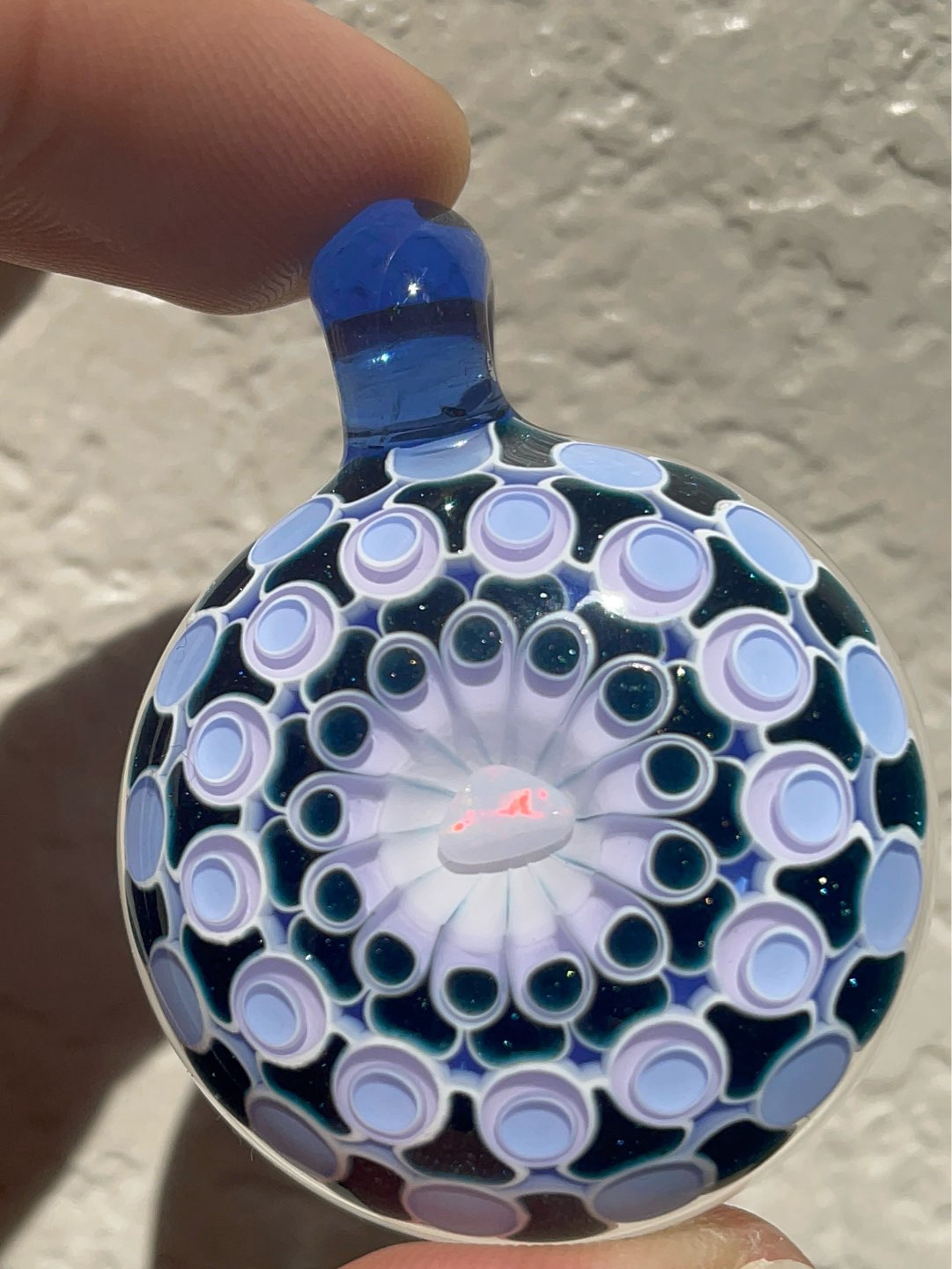 Preview pic of Olour Glass pendy