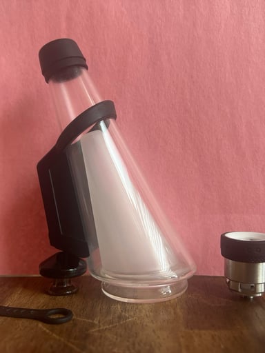 Preview pic of Original Puffco Glass w/ accessories & atomizer