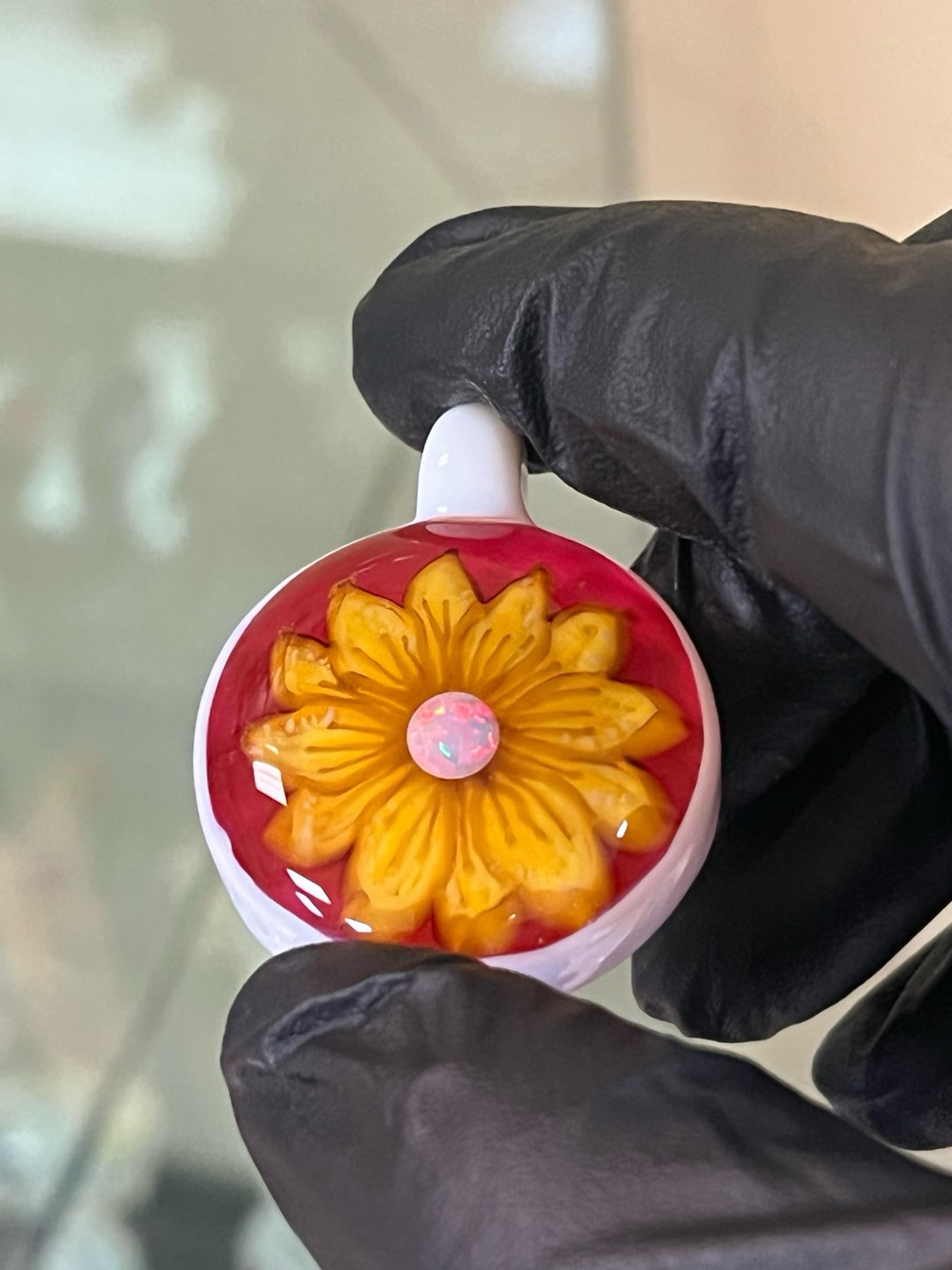 Preview pic of Chillery Bogart Flower Pendy