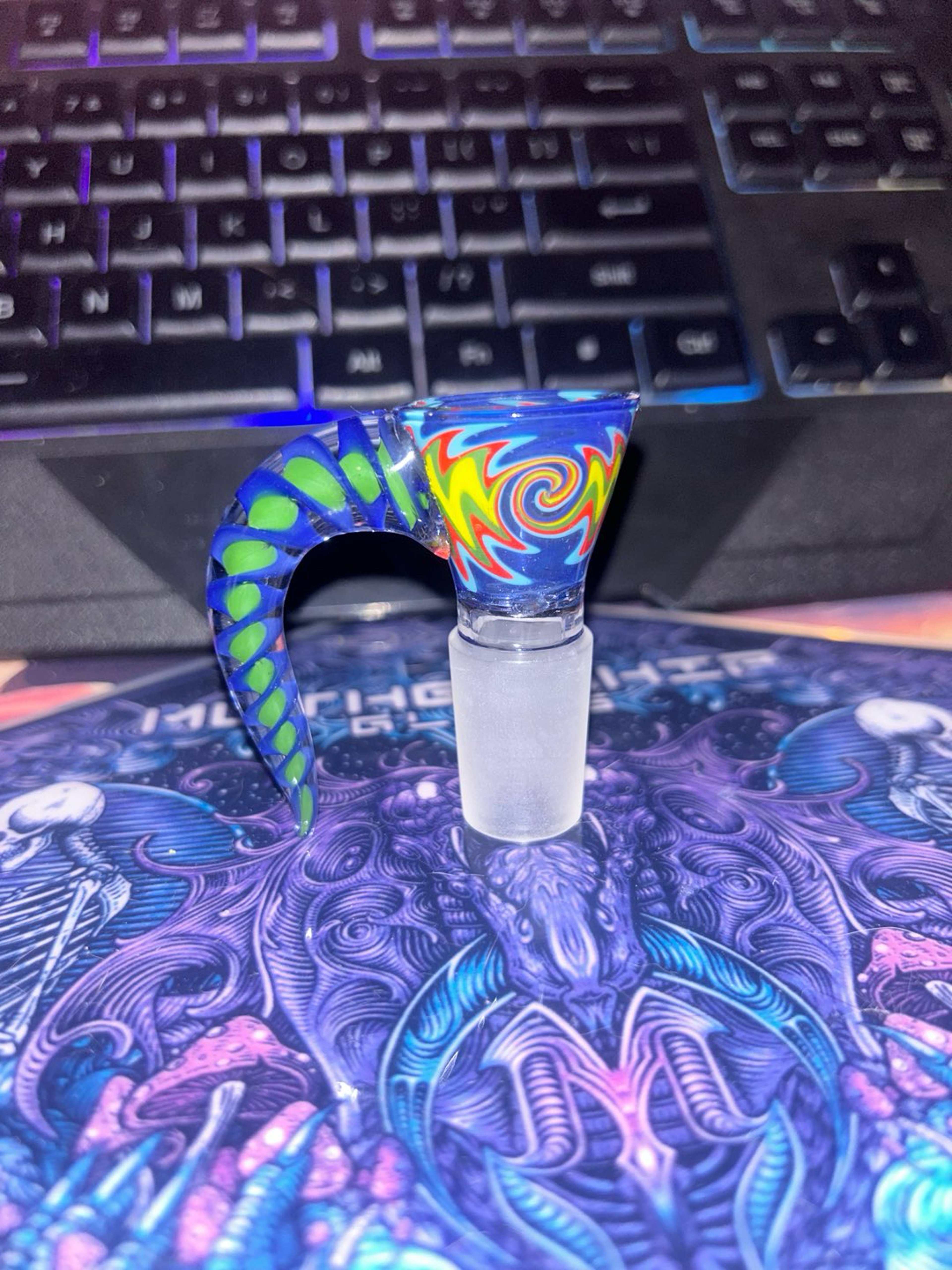 Preview pic of 4-Hole WigWag 18mm Slide / Bowl