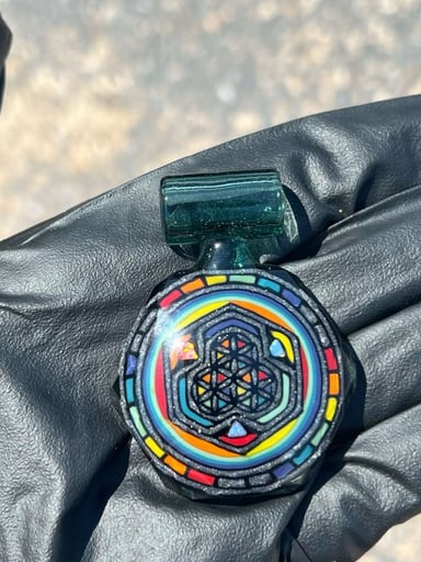 Preview pic of Hel Raiser Glass Pendy