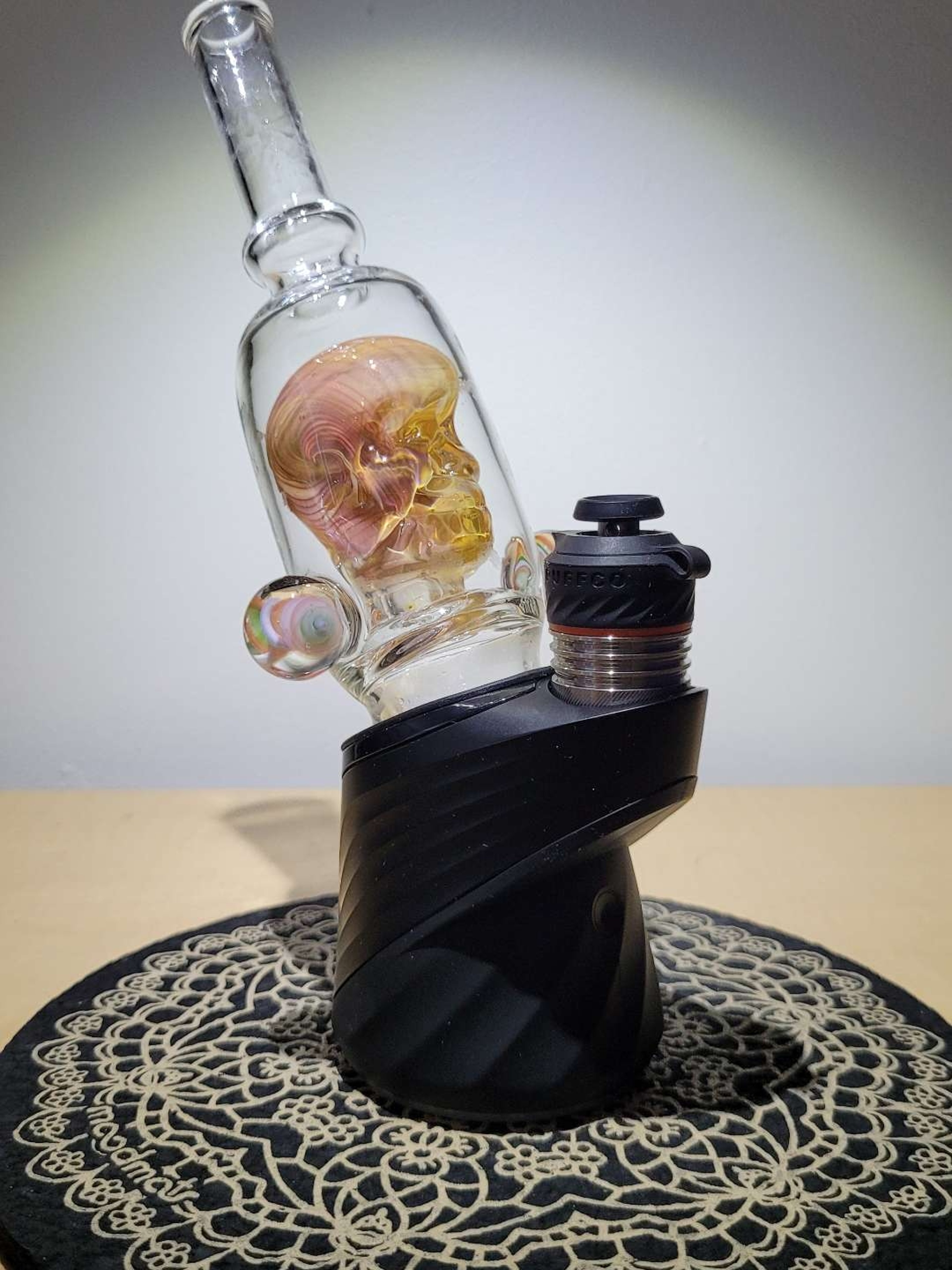 Preview pic of Bob Badtram Fumed Skull Puffco Top