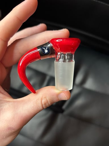 Preview pic of 18mm 4-hole cherry slide, w/ playboy Millie