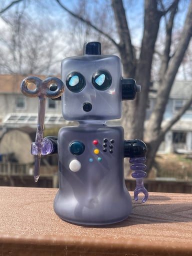 Preview pic of Glass robot