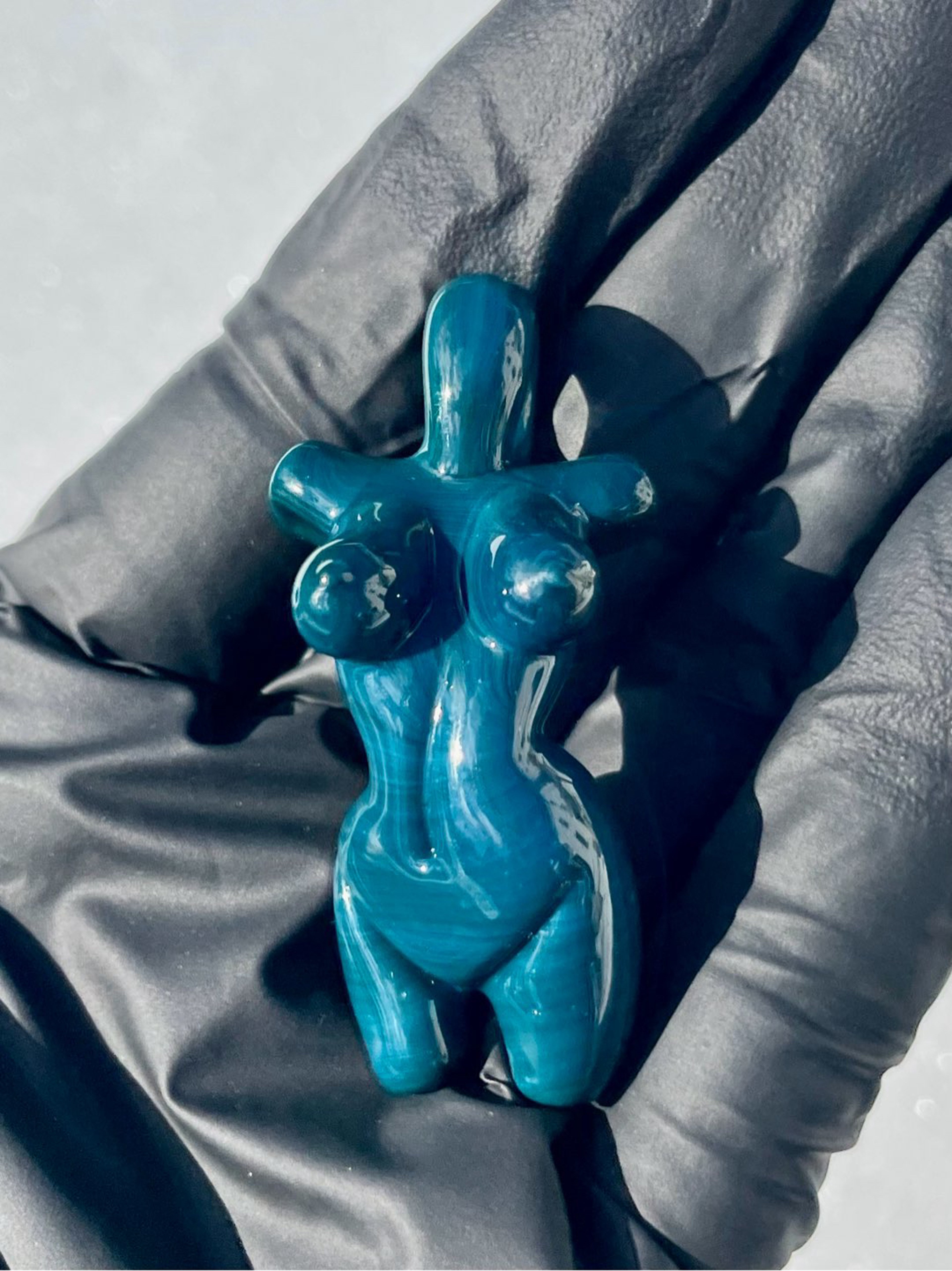 Preview pic of Space cadet mini babe pendant dom greco