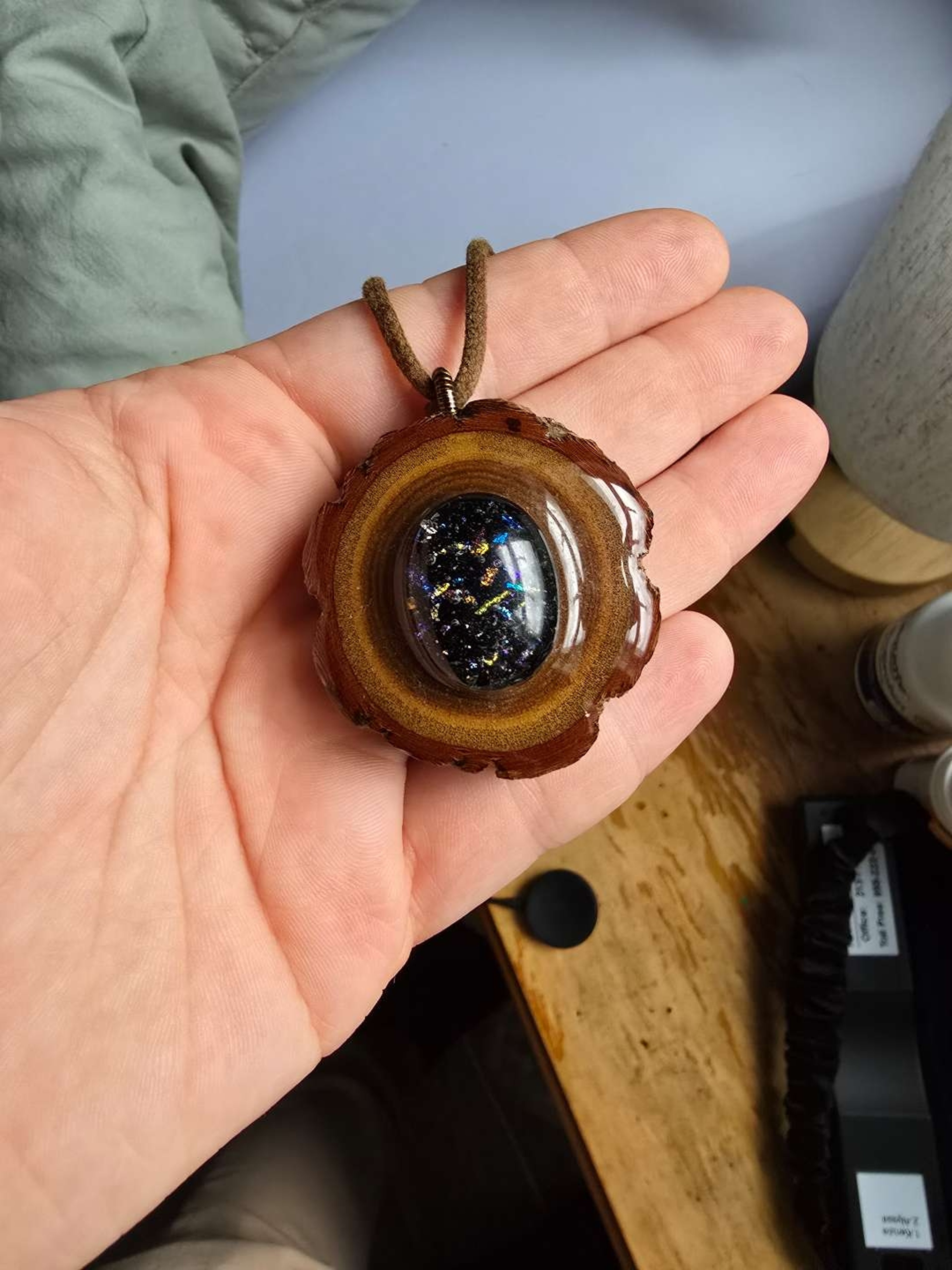 Preview pic of Okavark dichro pendant