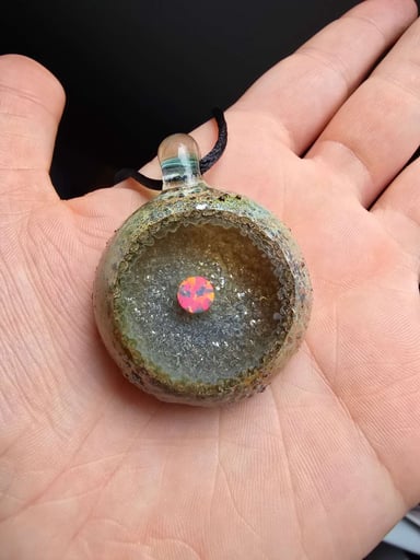 Preview pic of Geode pendant