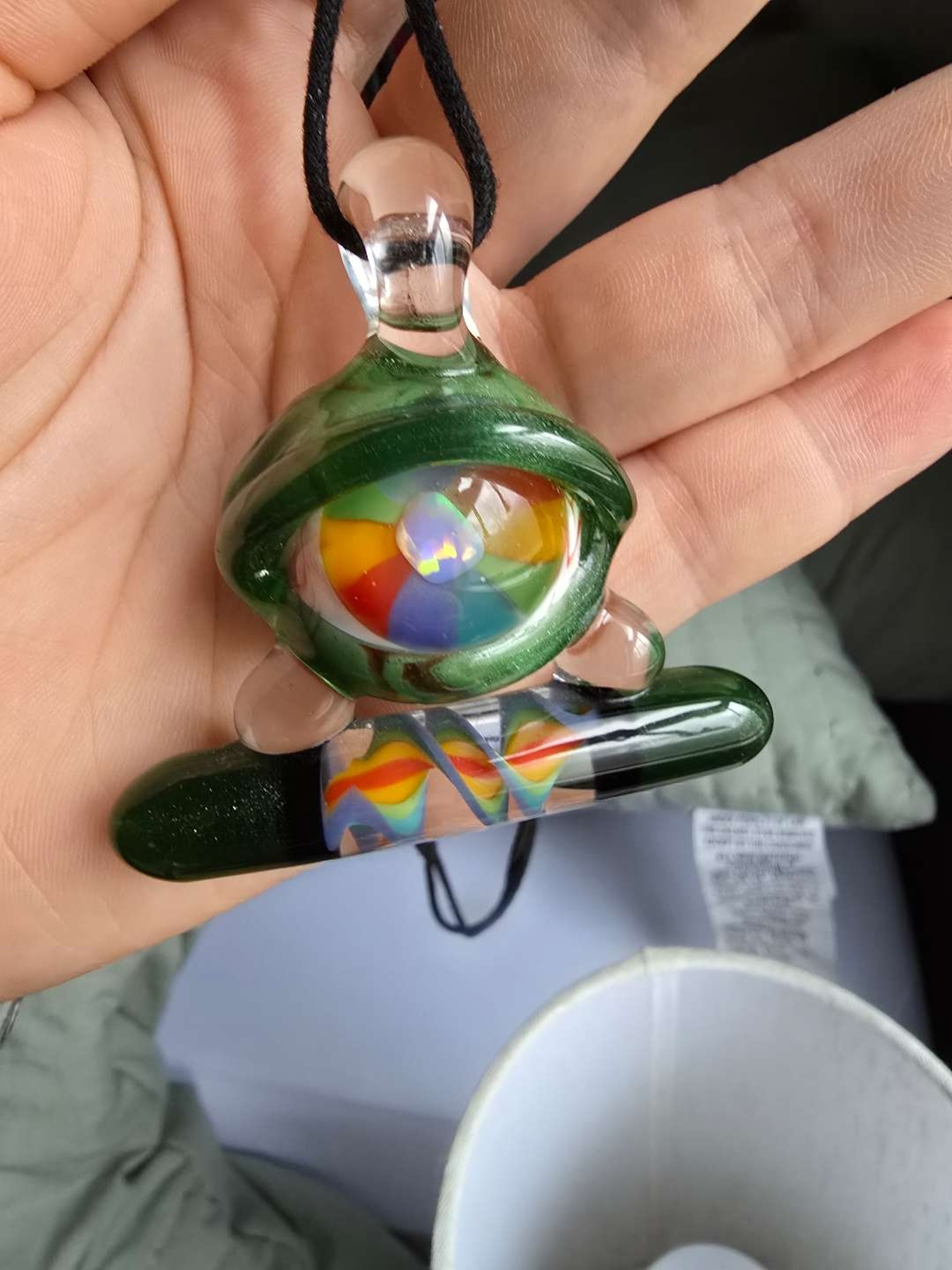 Preview pic of Boscoe Rainbow eye pendy