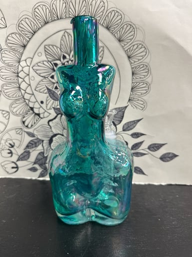 Preview pic of Headless Titty Bong