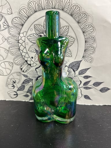 Preview pic of Headless Titty Bong