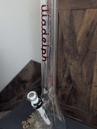 Preview pic of Illadelph Beaker with Black & Red Logo