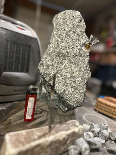 Preview pic of Stone bong (Granite)