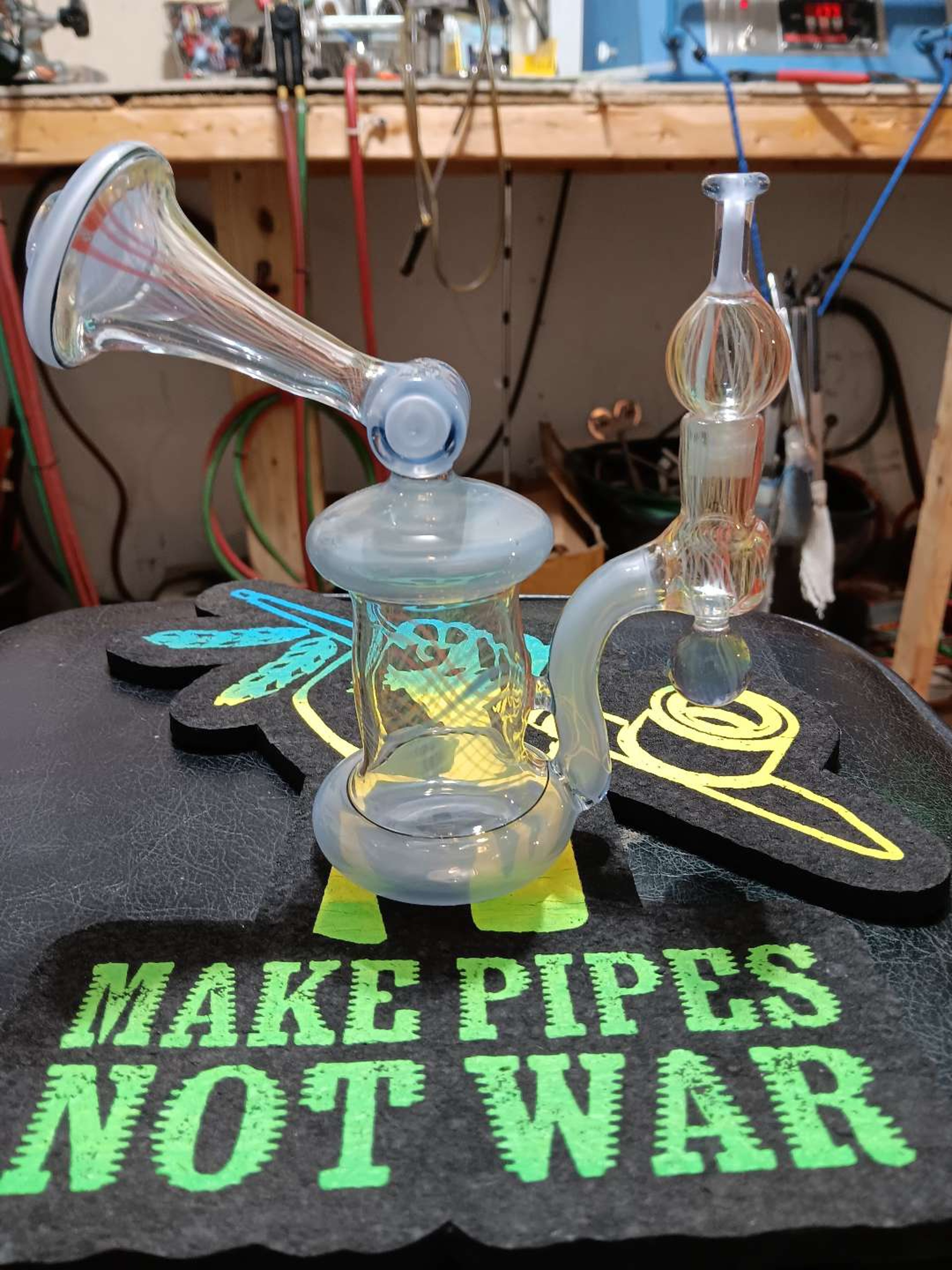 Preview pic of Uv rainbow retti rig and bubble cap