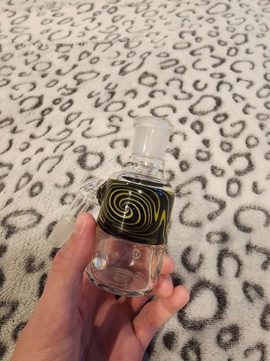 Preview pic of Vetro Glass WigWag/Swirled Ashcatcher