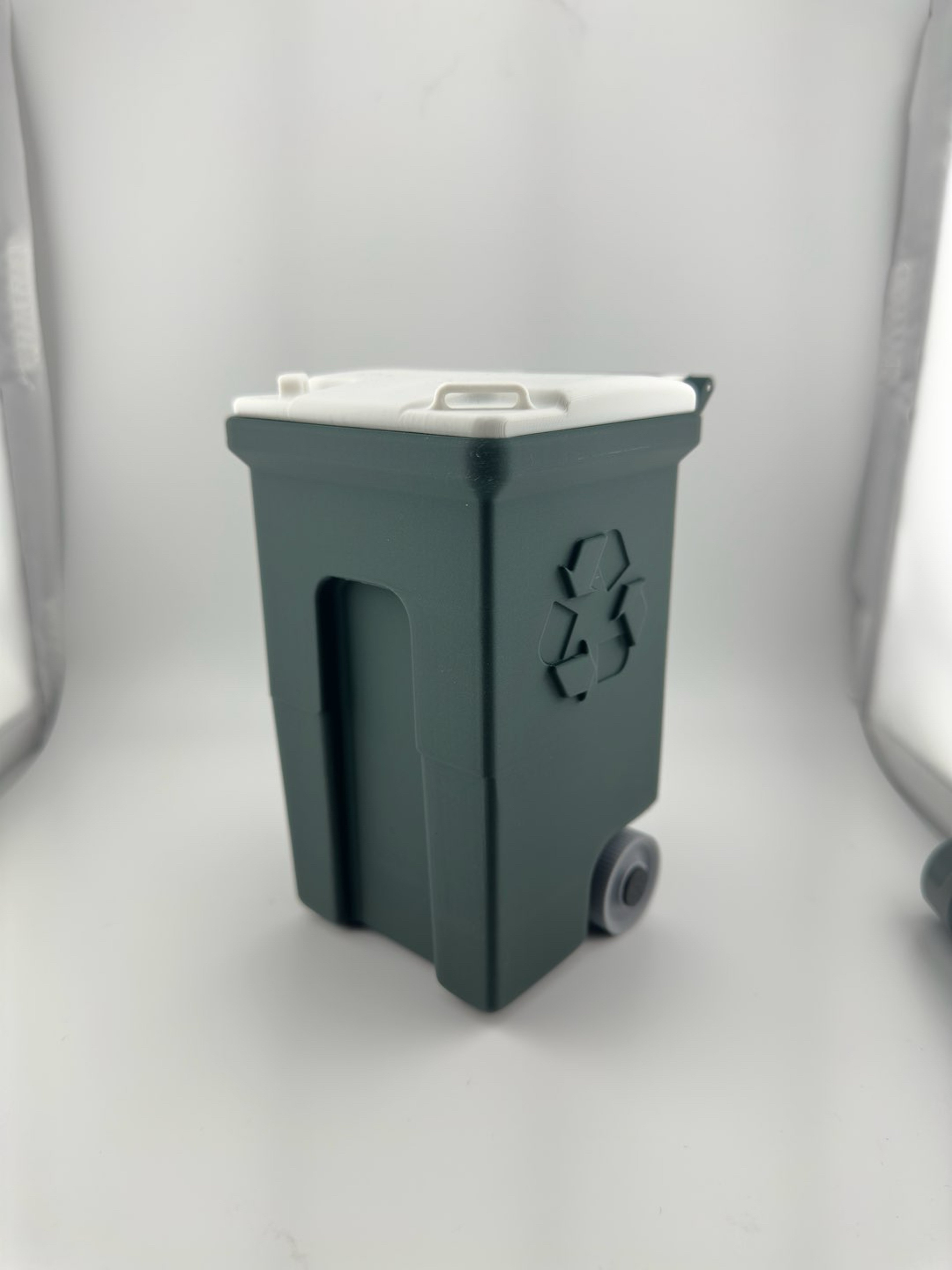 Preview pic of Trashcan for Qtips