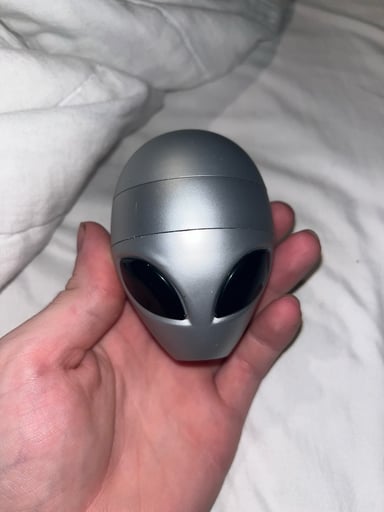 Preview pic of Silver Alien Grinder