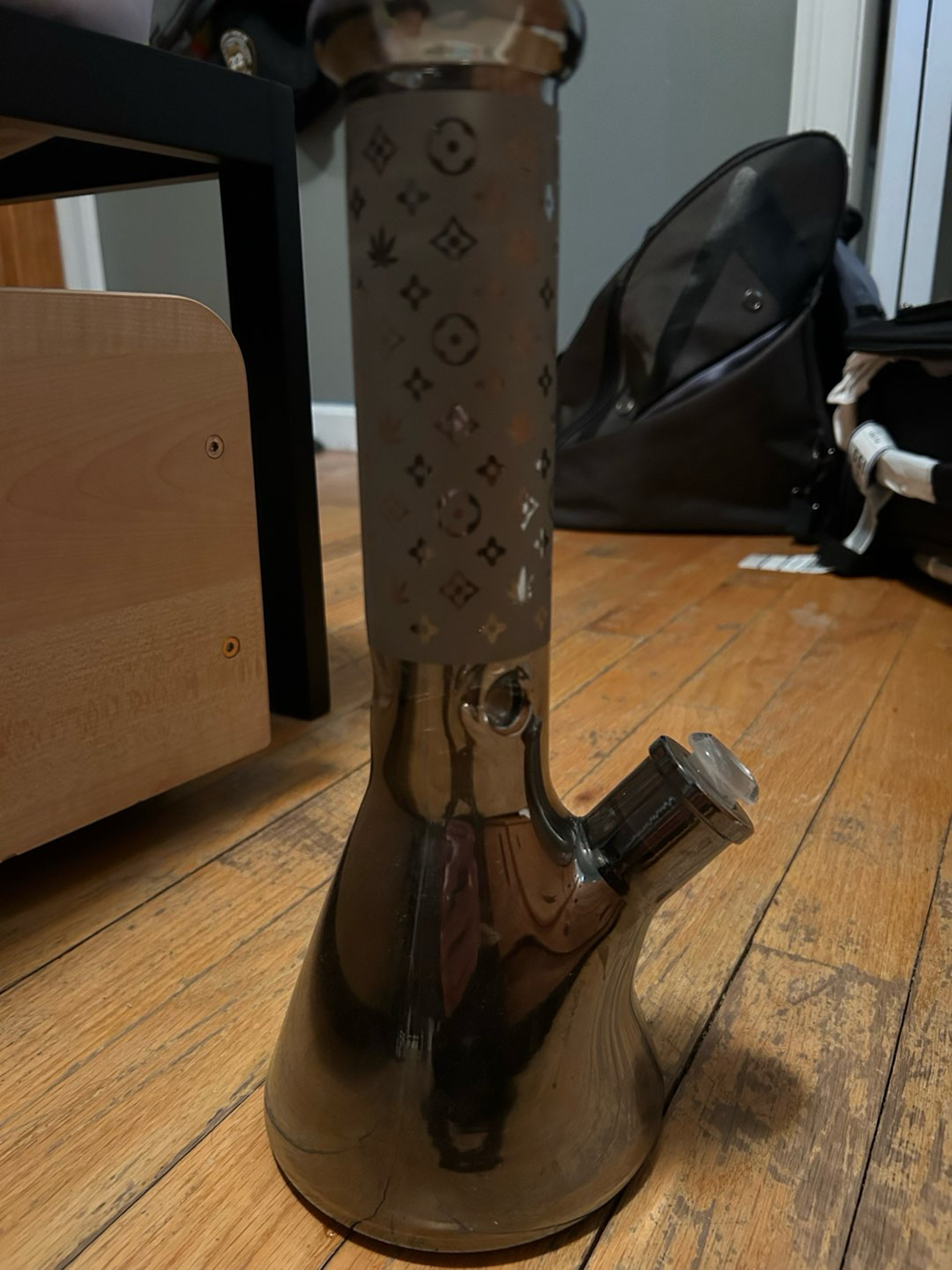 Preview pic of 1 foot bong