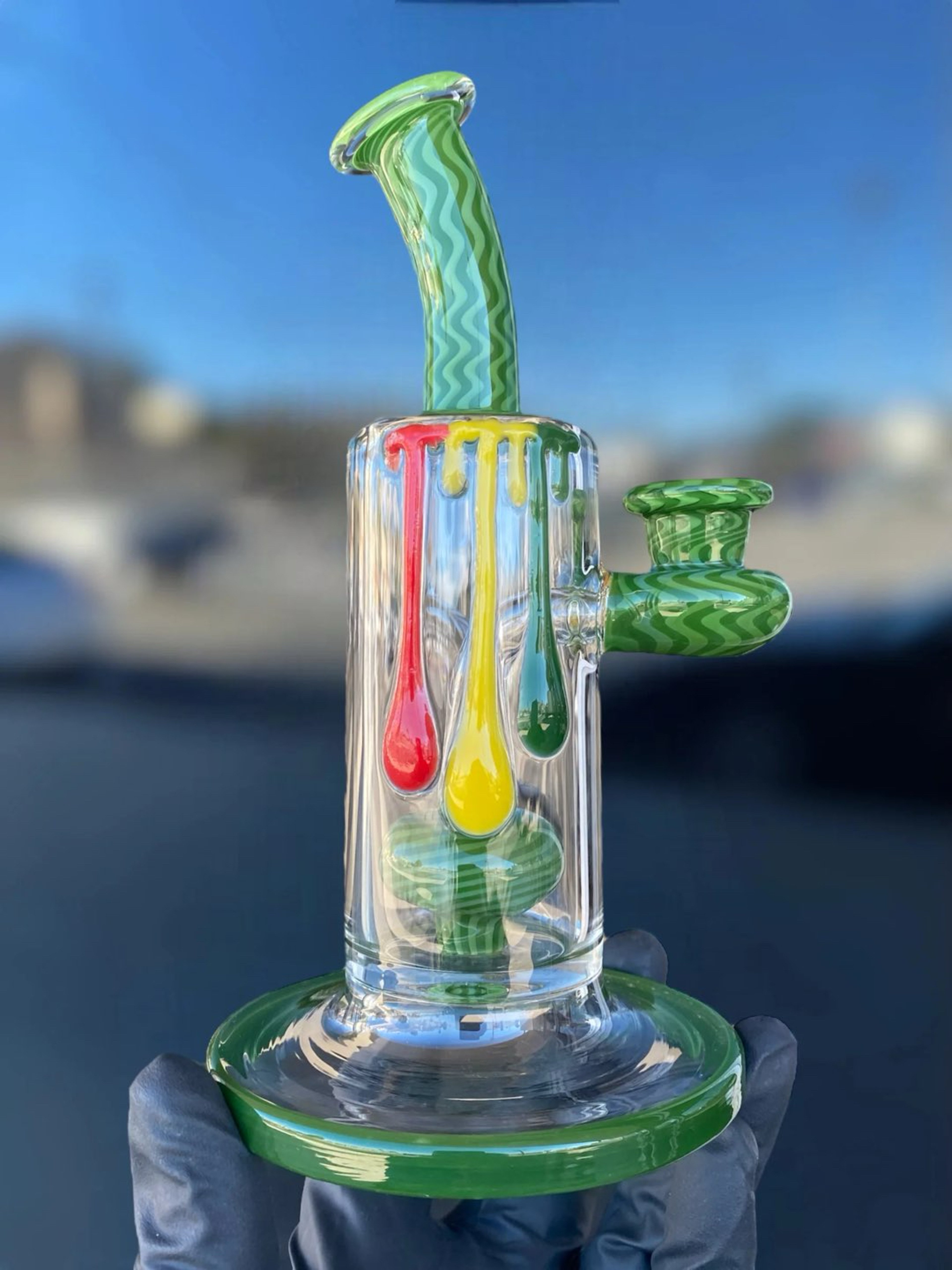 Preview pic of Wig Wag Donut Jammer by Uzzi Glass