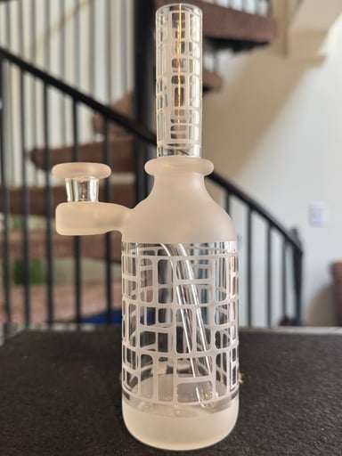 Preview pic of Rooster Glass Bottle Rig - 90° - Rounded Brick