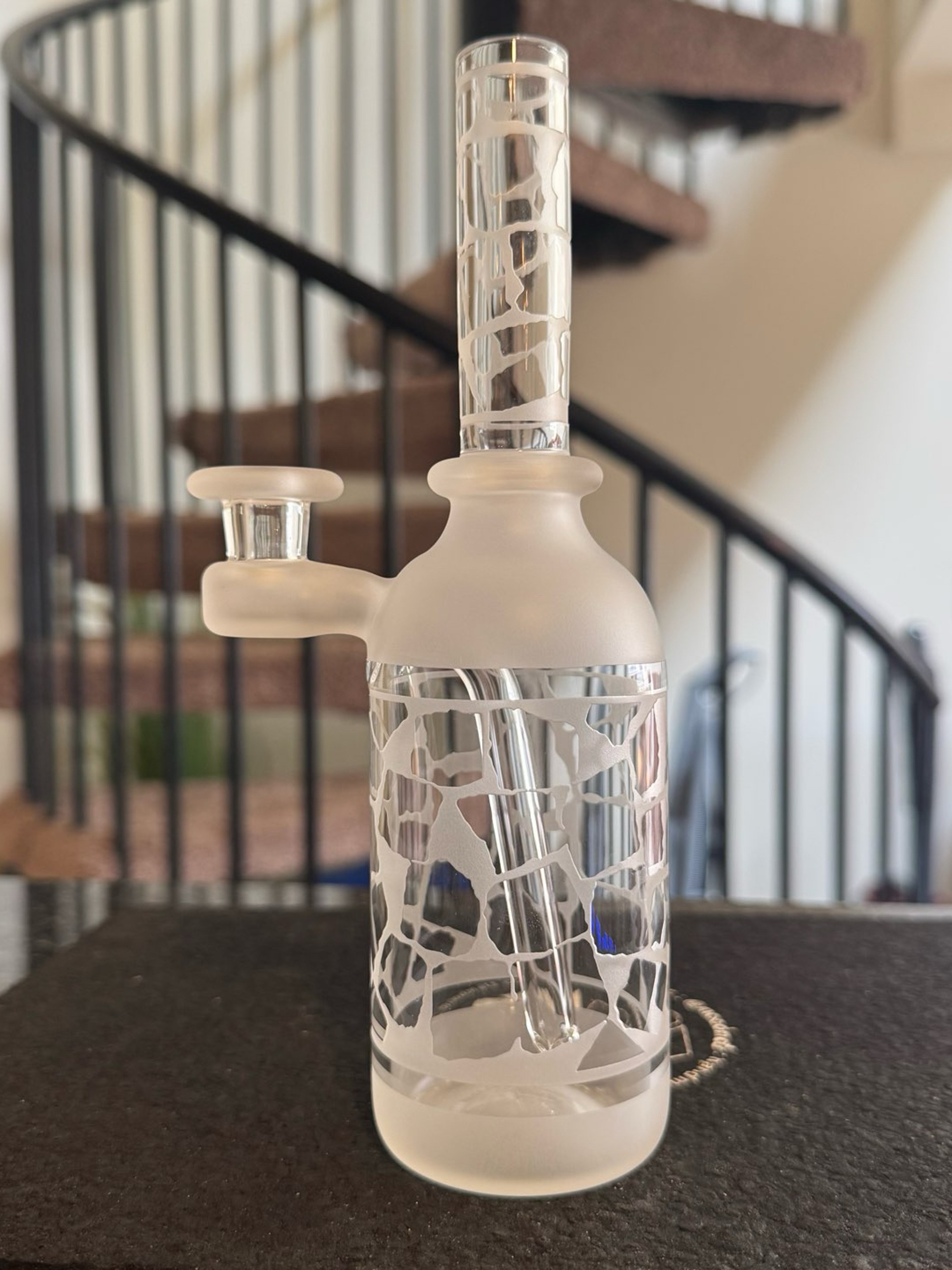 Preview pic of Rooster Glass Bottle Rig - 90° - Cobblestone