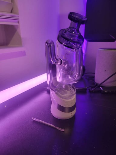 Preview pic of Puffco new peak with recycler glass
