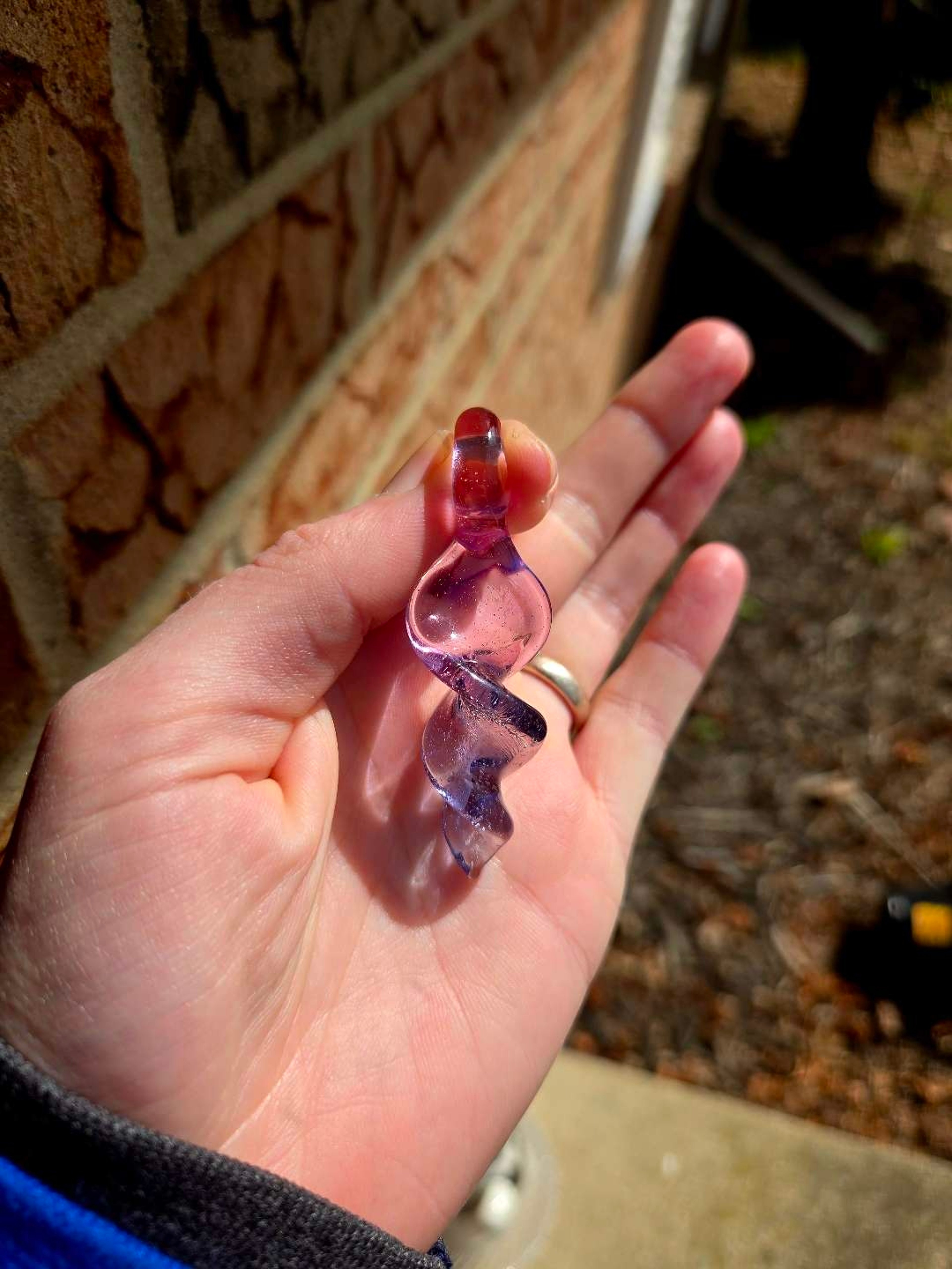 Preview pic of Twist Pendant