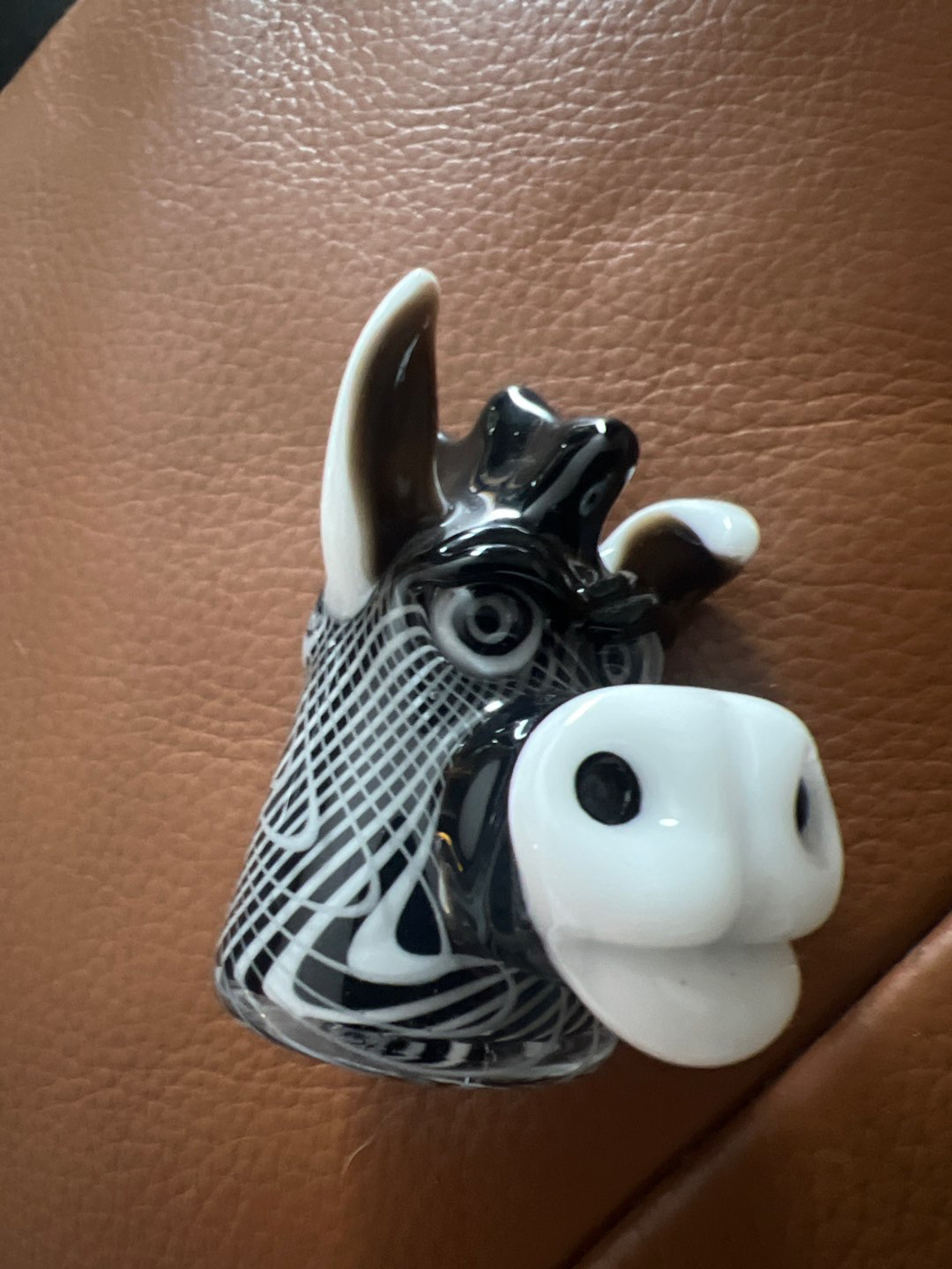 Preview pic of Morrison zebra pendant