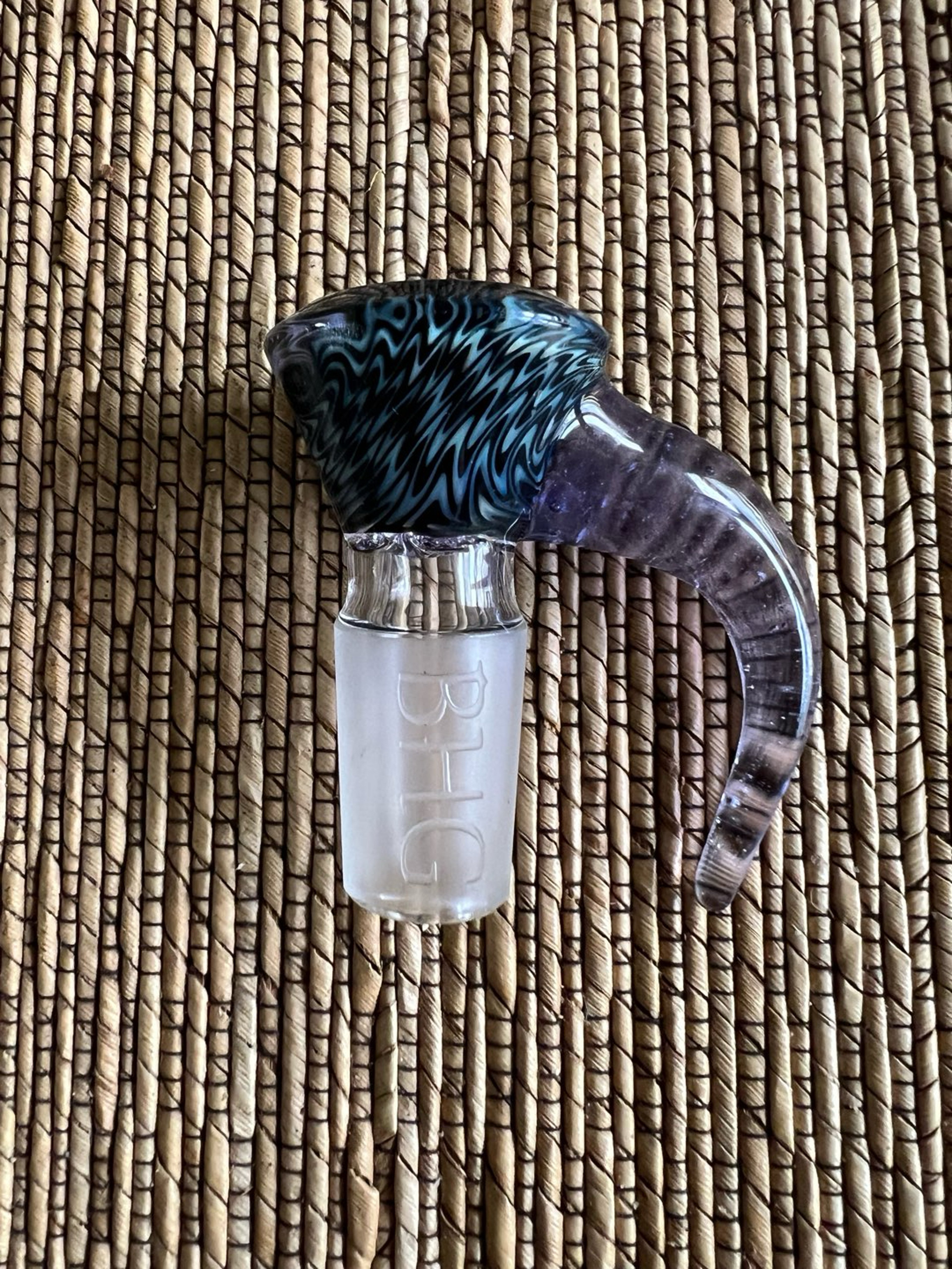 Preview pic of BackHomeGlass 18mm slide - Stargazer over Unobtainium with Royal Jelly Horn