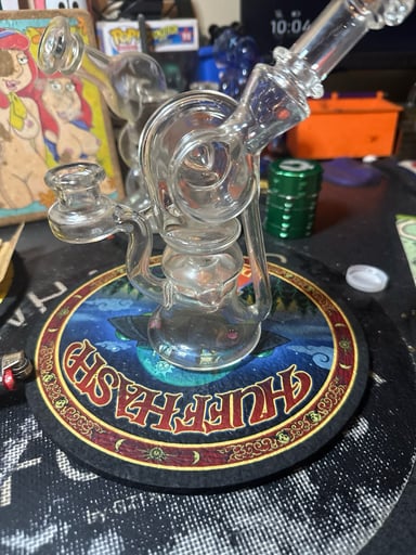 Preview pic of Ery glass