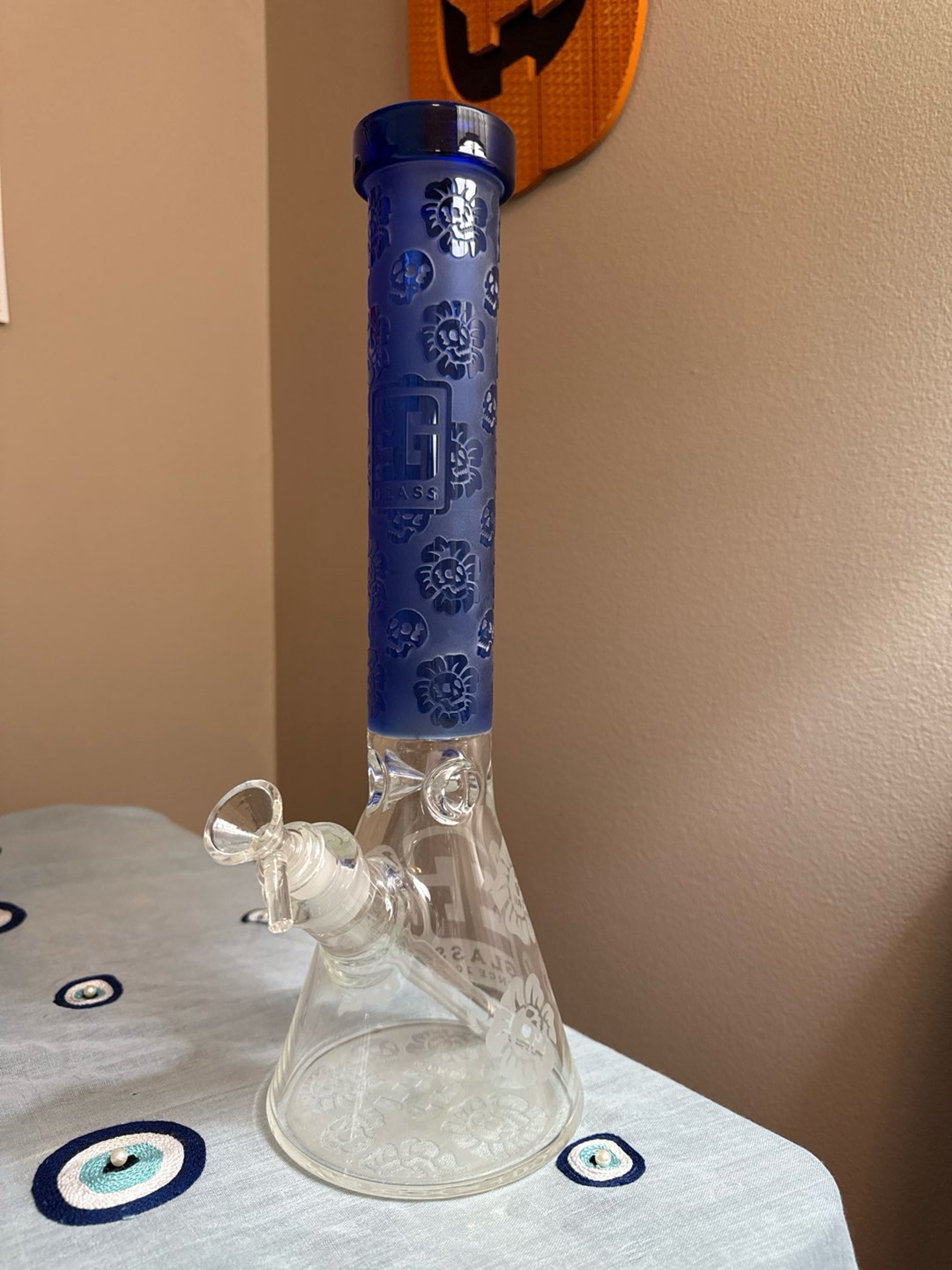 Preview pic of Blue Flower Skull Bong