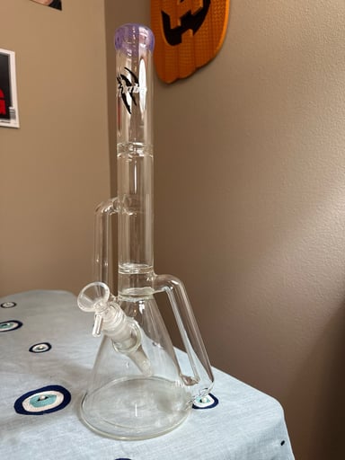 Preview pic of Clear Bong w/ Purple mouth piece