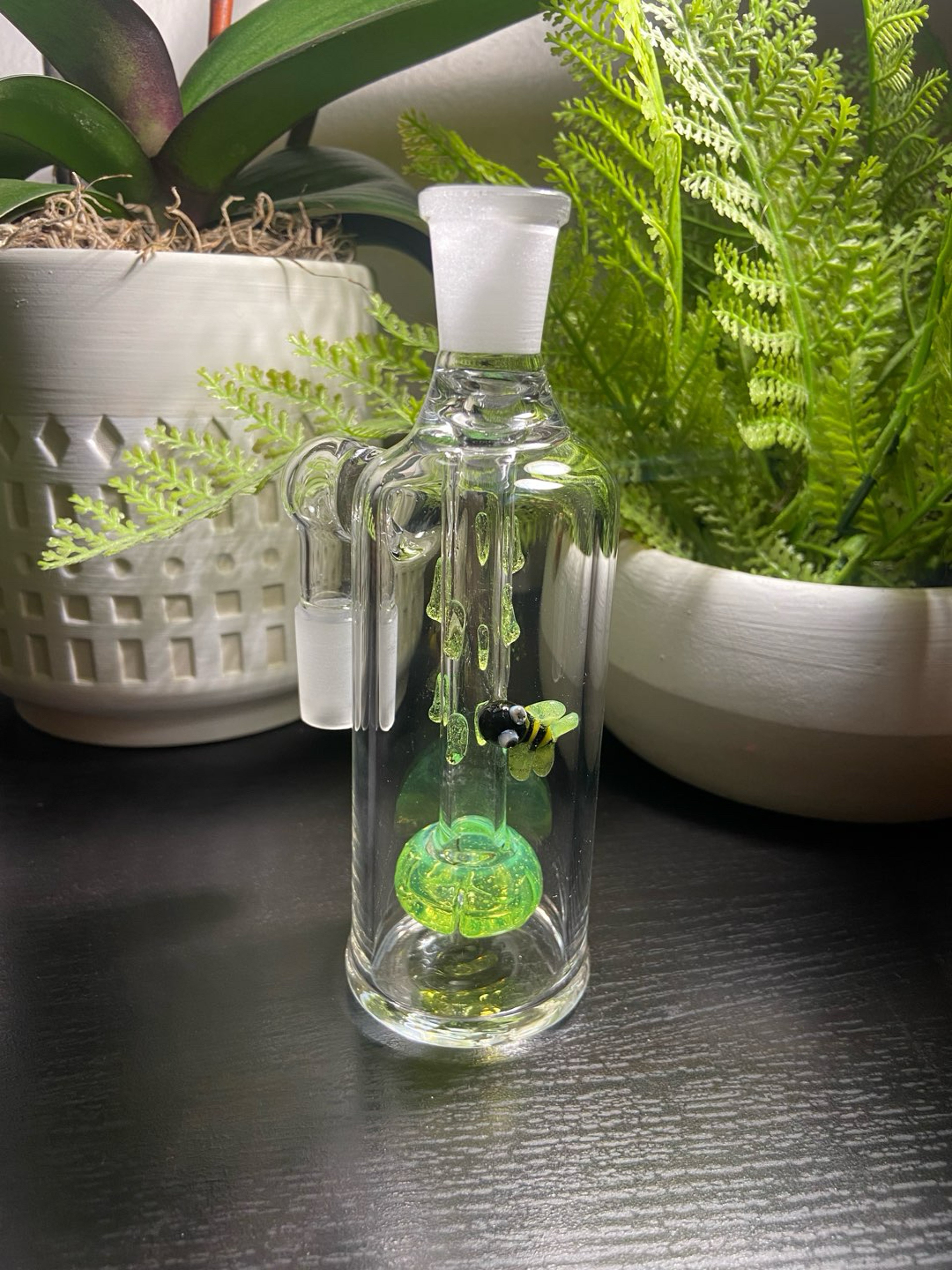 Preview pic of Bee design 14mm Shower Head Glass Ash Catcher 90 degree (green Slyme)