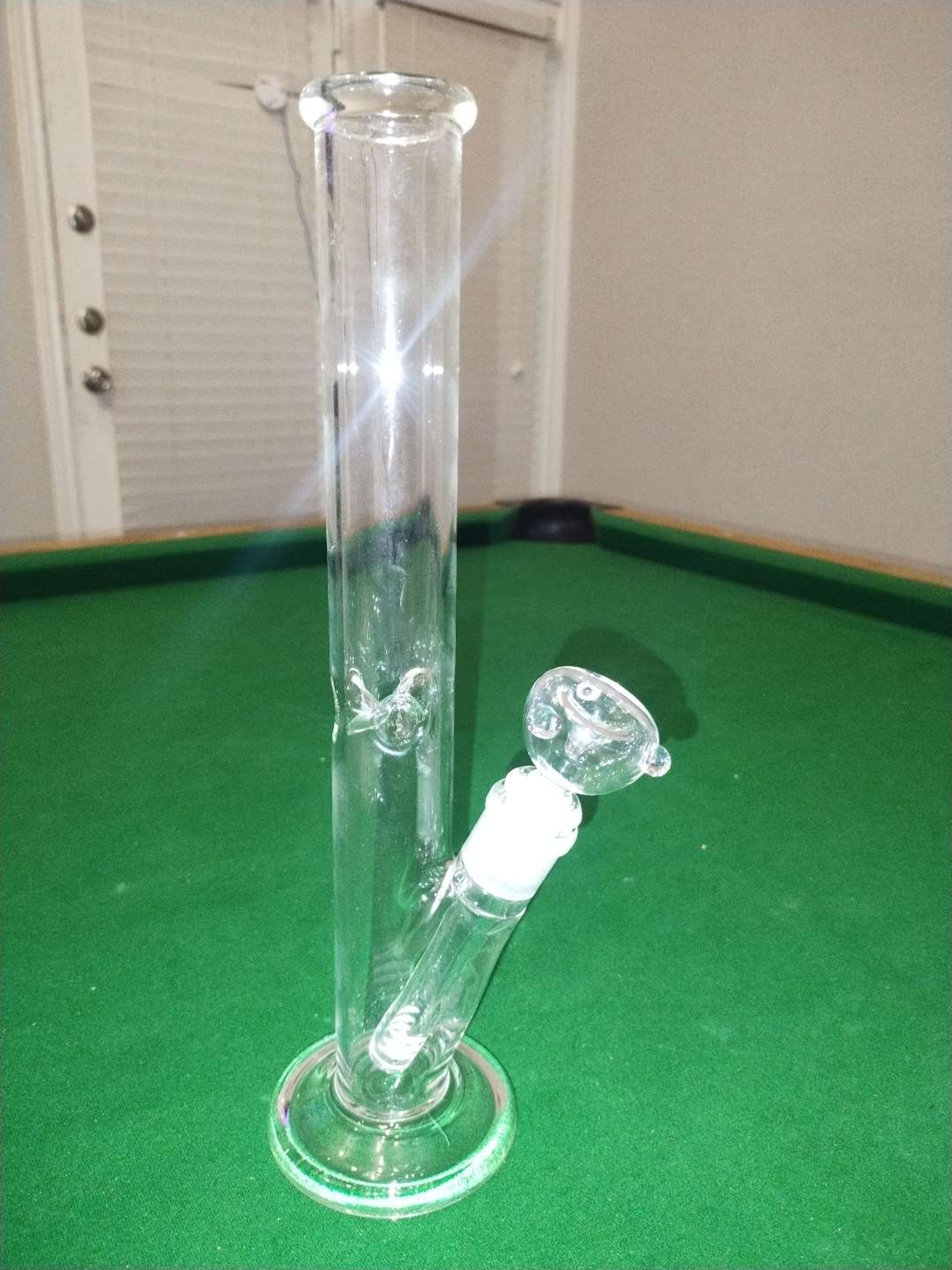 Preview pic of Straight Tube/Cylinder Bong