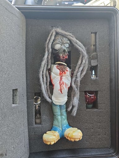 Preview pic of Zombie walking dead