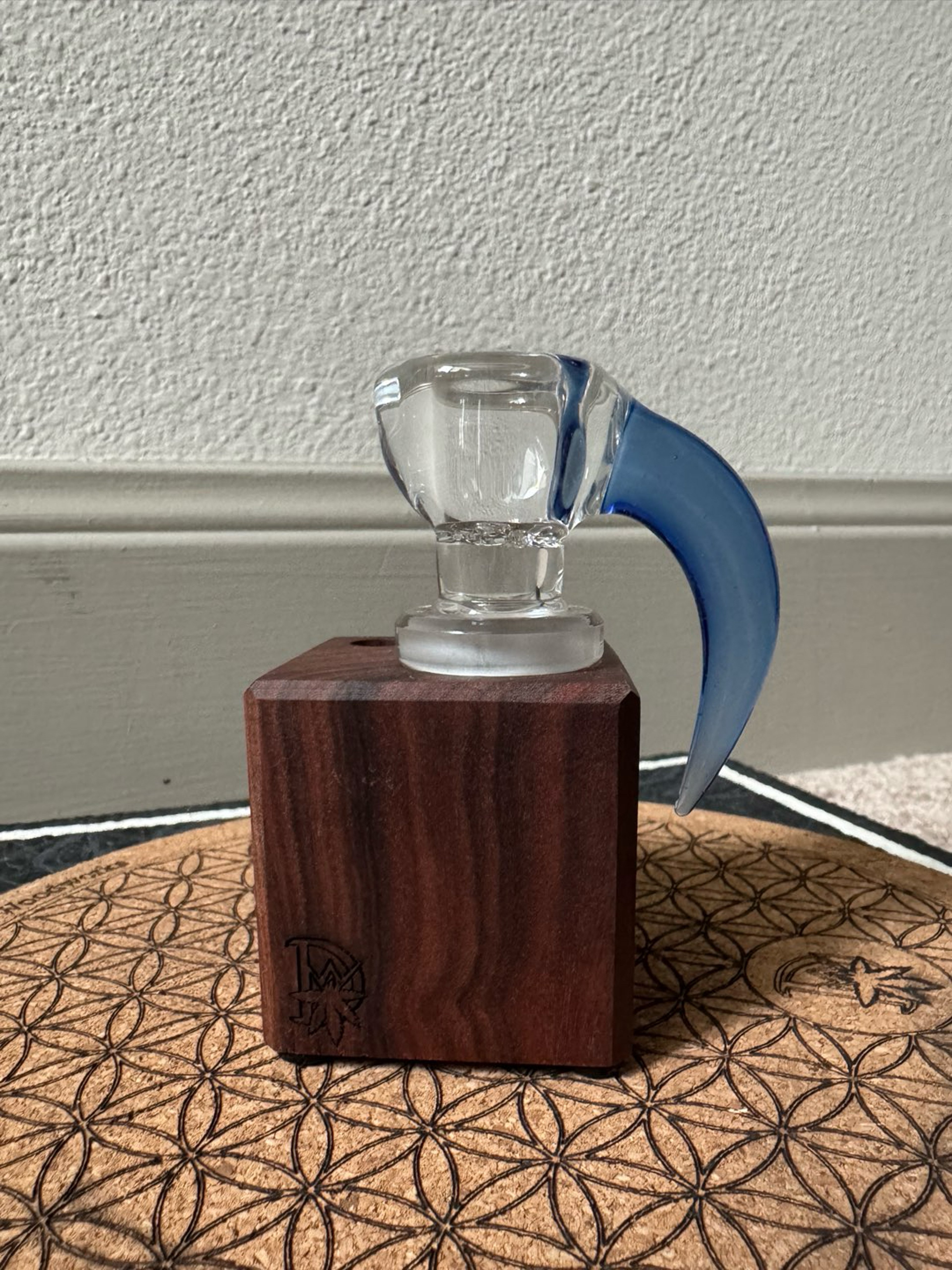 Preview pic of Sovereignty PA Blue Lotus Slide w/stand